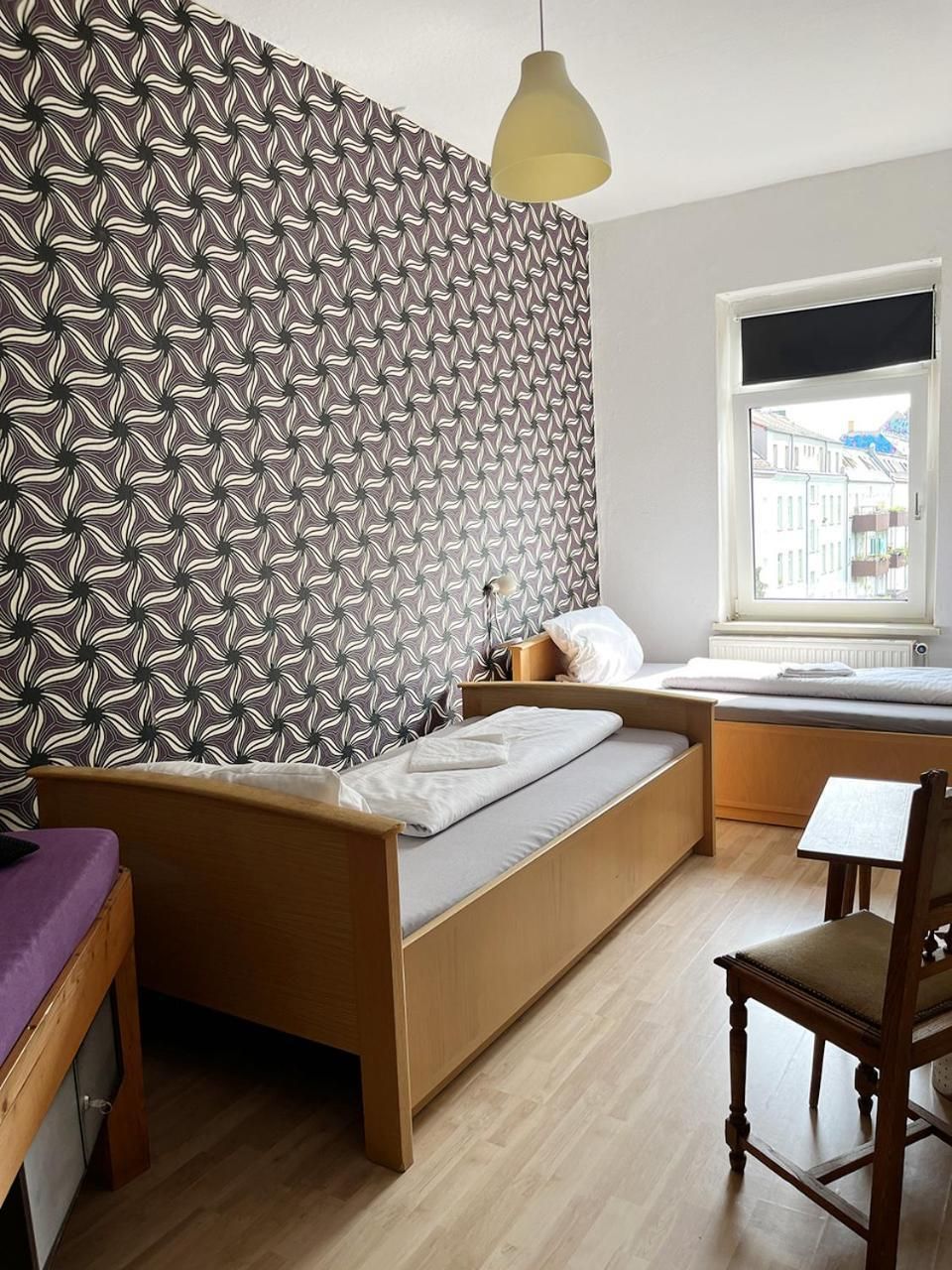 Homeplanet Hostel Twin Room with Shared Bathroom 2