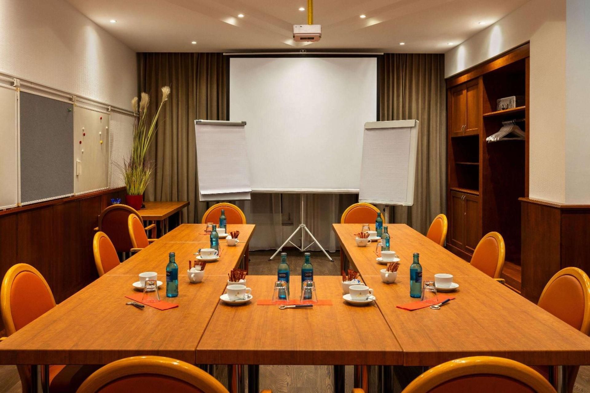 meeting room / ballrooms