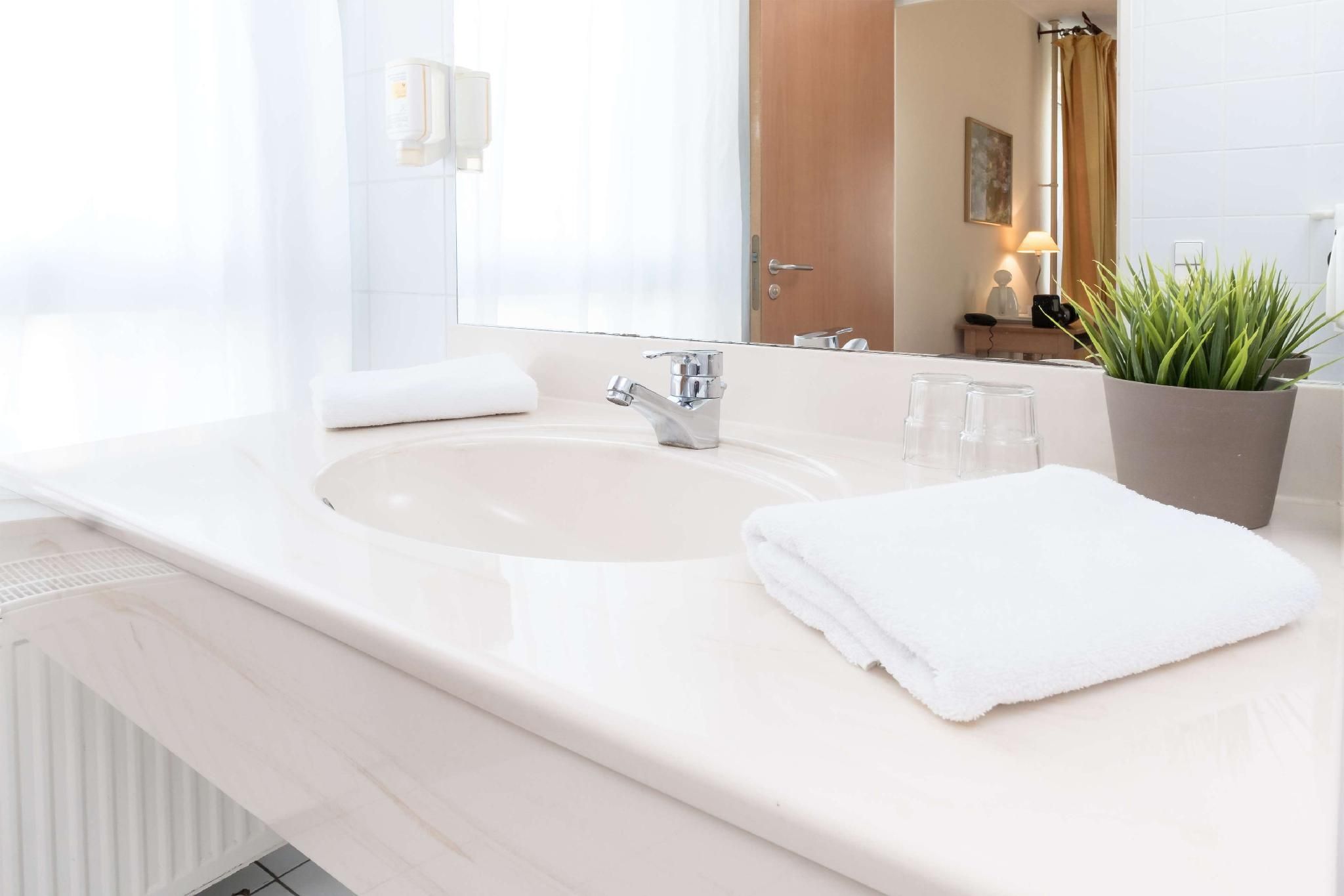 Hotel Leipzig City Nord by Campanile Double Room 3