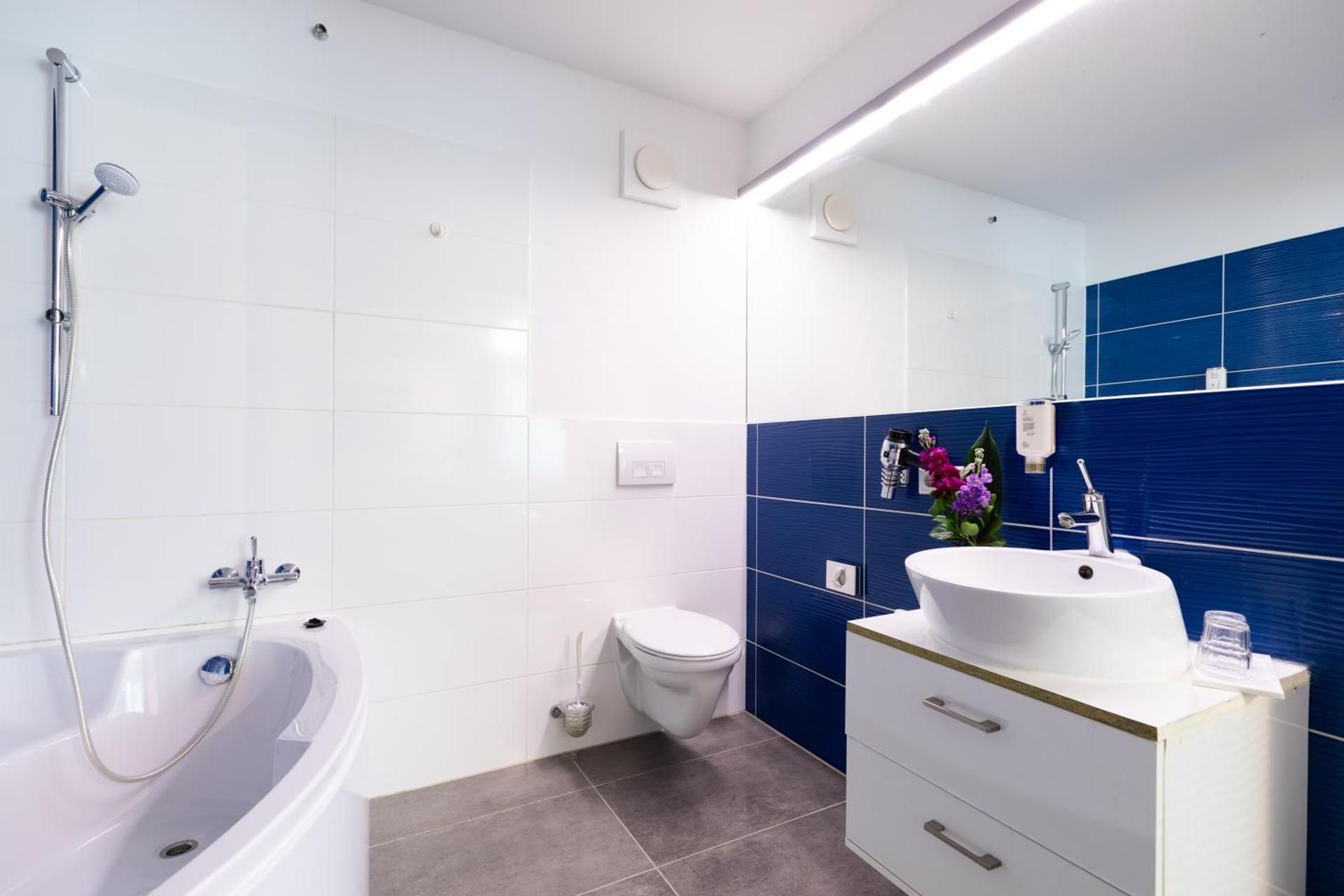 Standard Triple Room - Non-Smoking