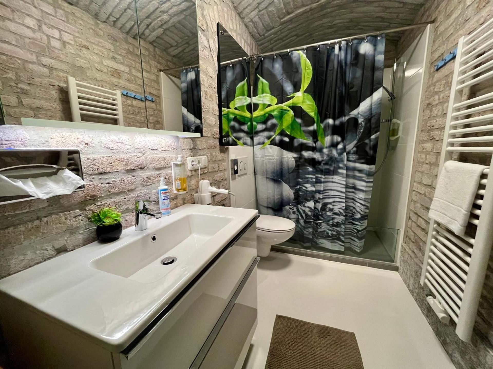 Twin Room with Shared Bathroom