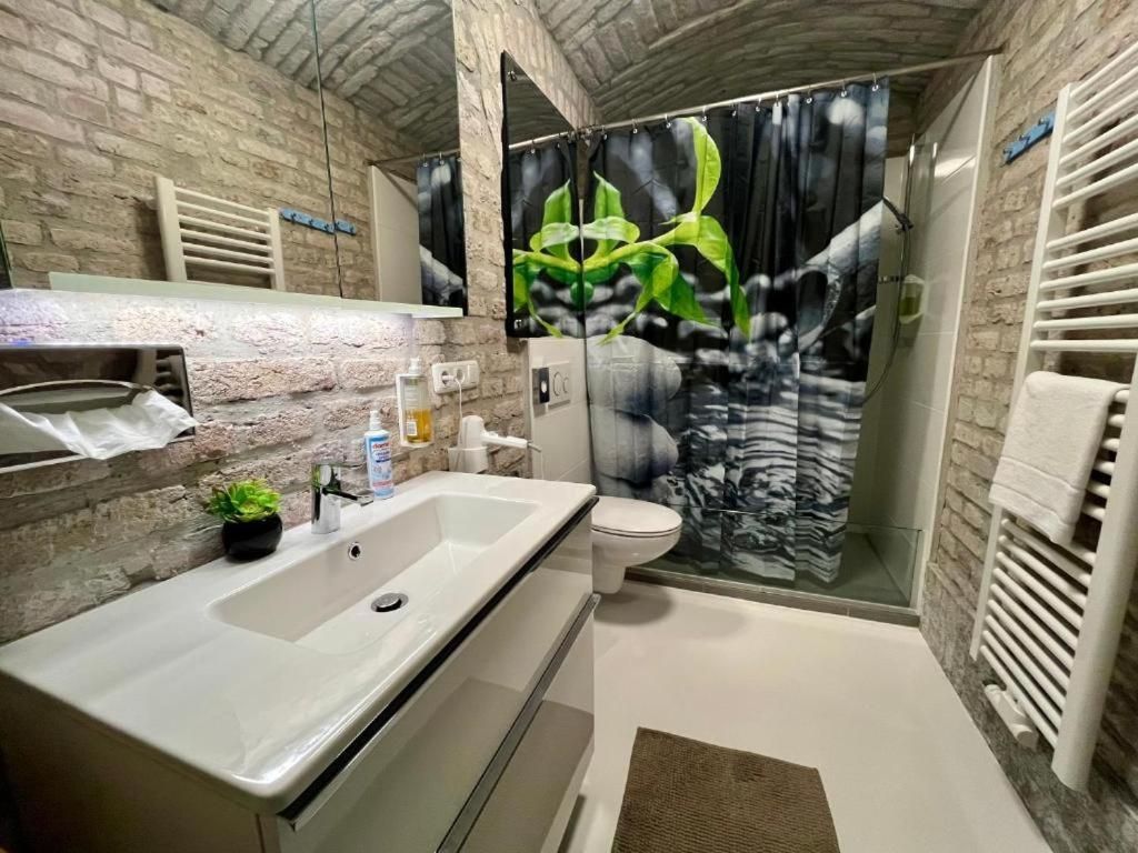 Double or Twin Room with Shared Bathroom