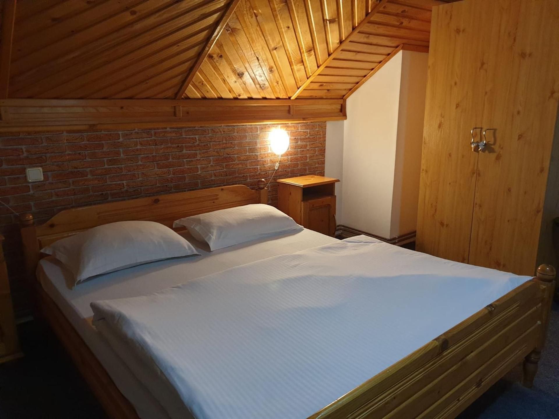 Standard Double Room with Shared Bathroom