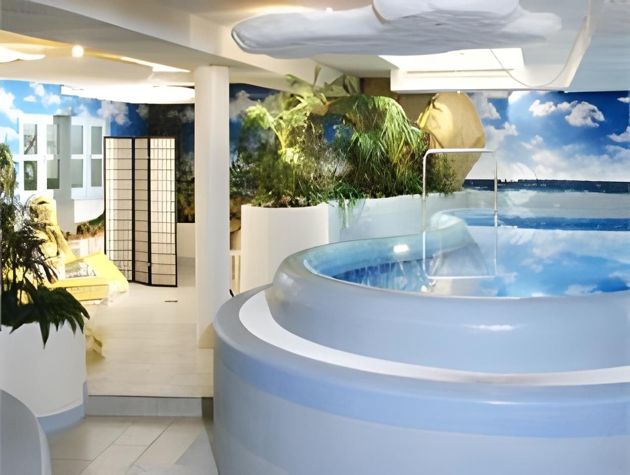 hot tub