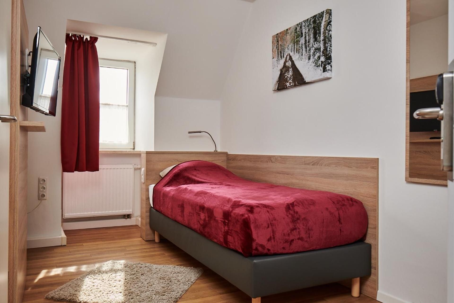 Small Single Room