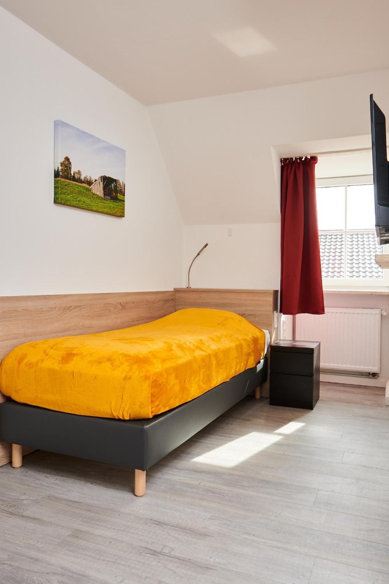 Small Single Room