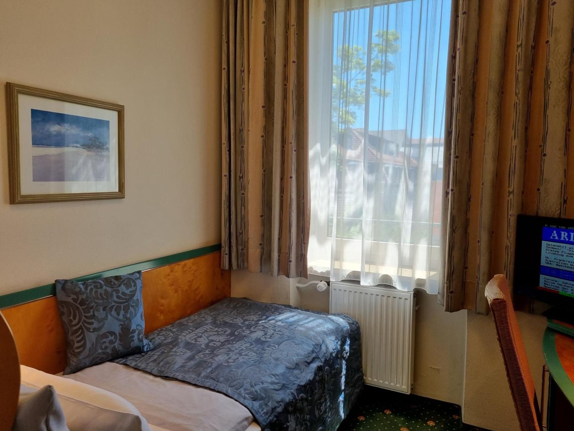 Standard Single Room