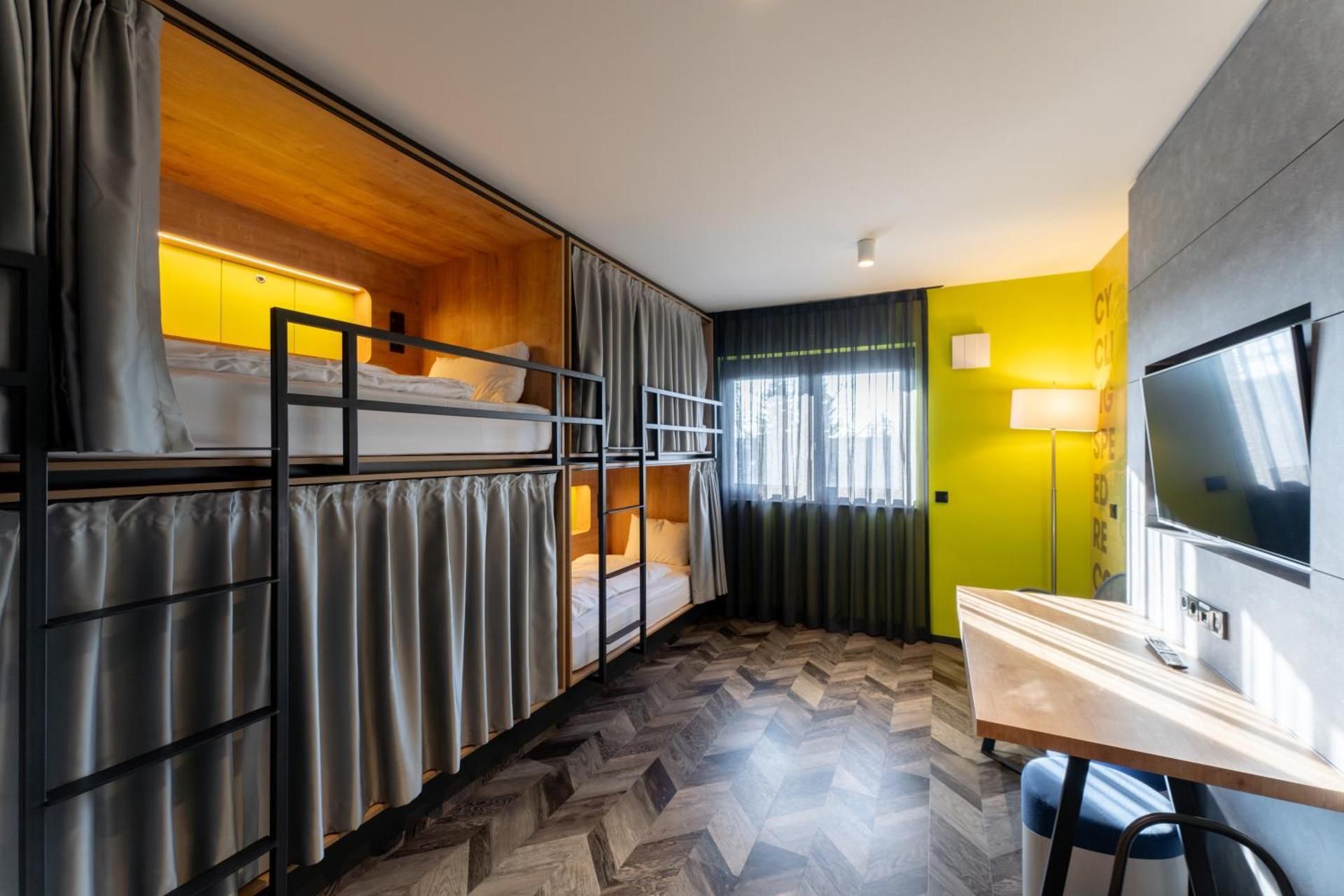 Quadruple Room with Bathroom