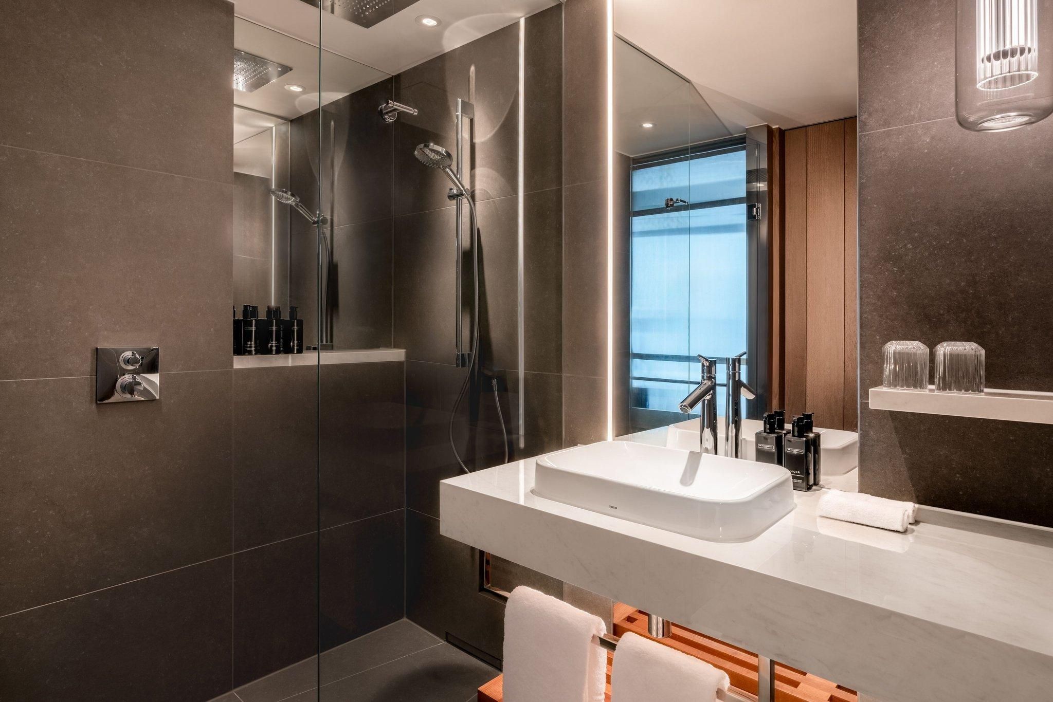 Suite, M Club lounge access, Suite, 1 King