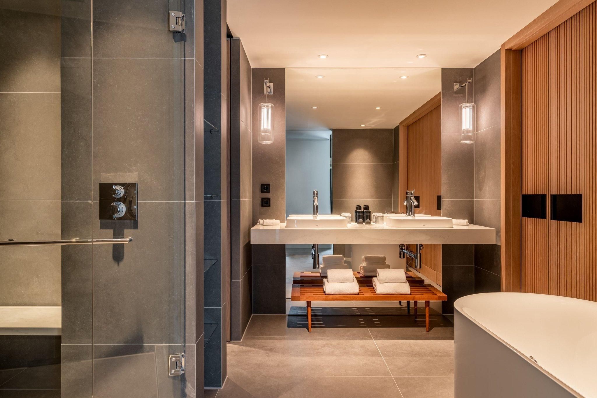 executive suite, m club lounge access, suite, 1 king