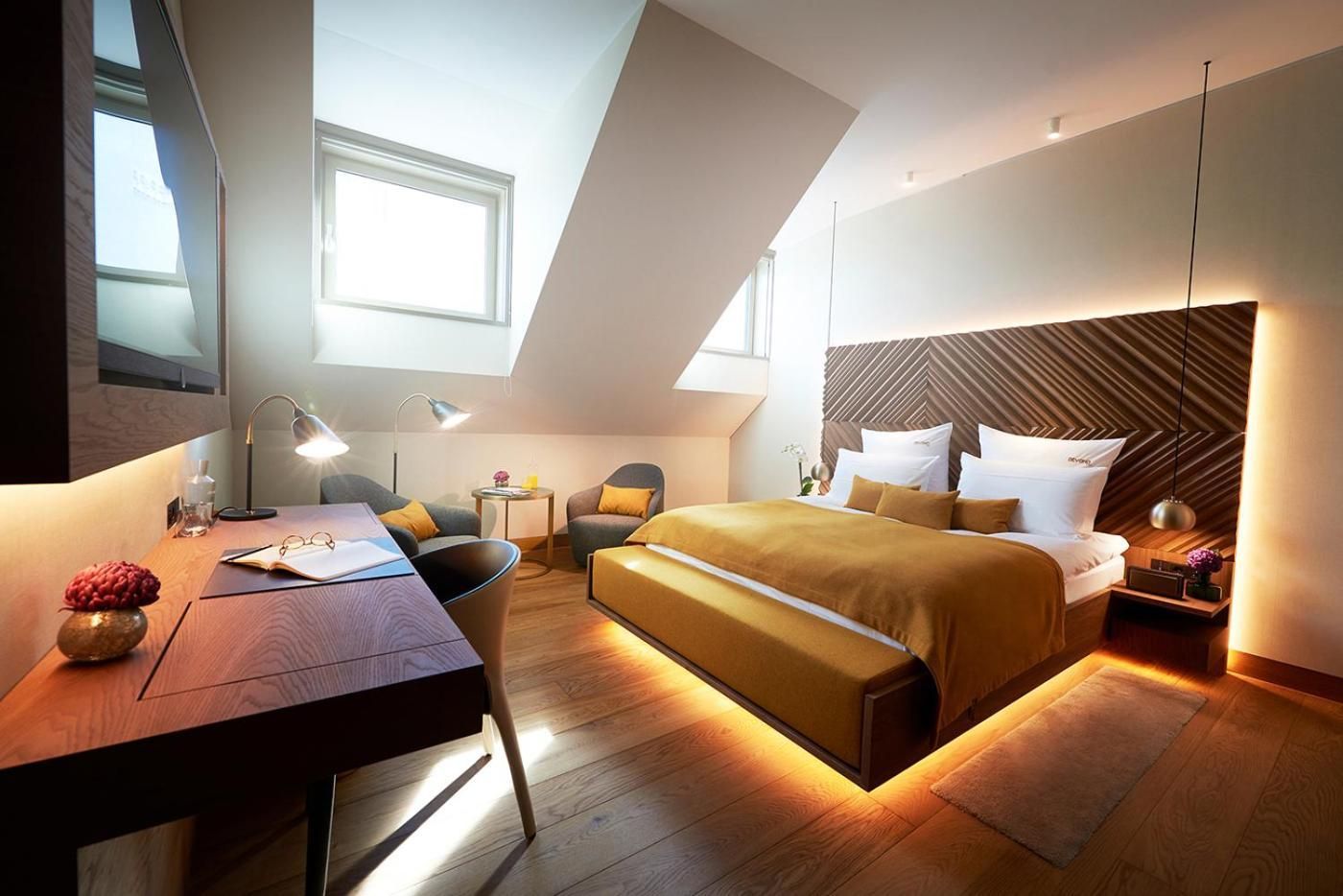 BEYOND by Geisel Double Room 2
