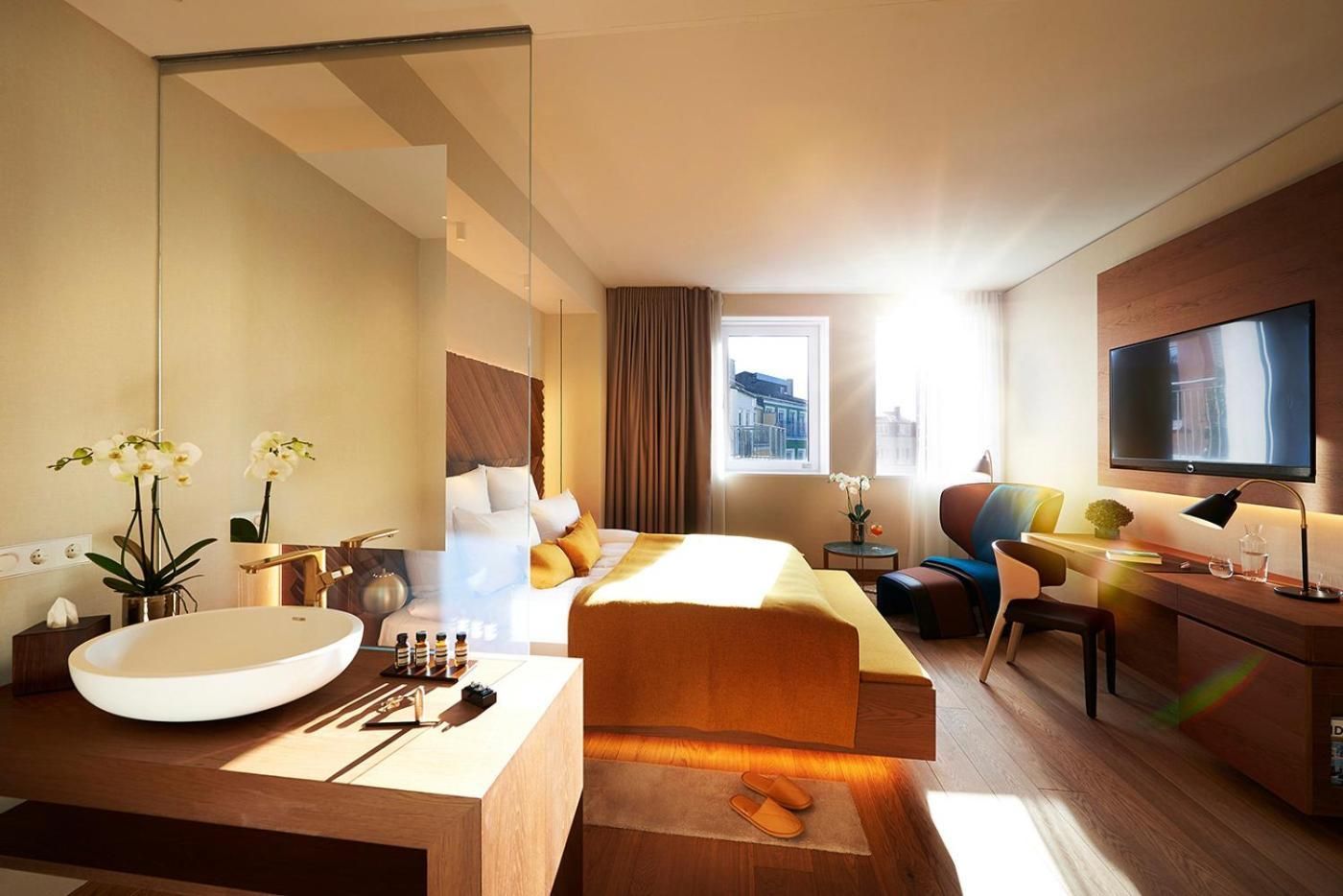 BEYOND by Geisel Double Room 3