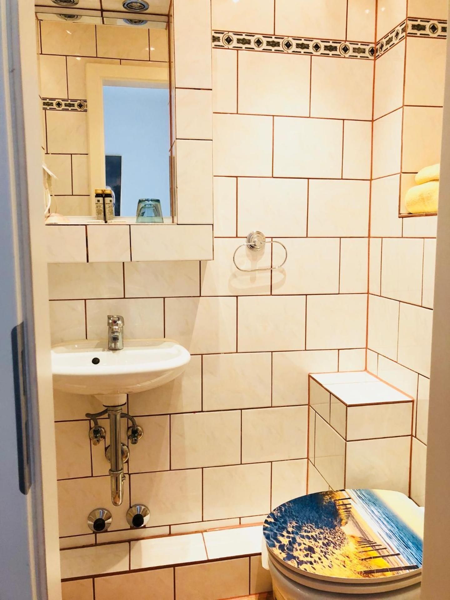 Small Single Room