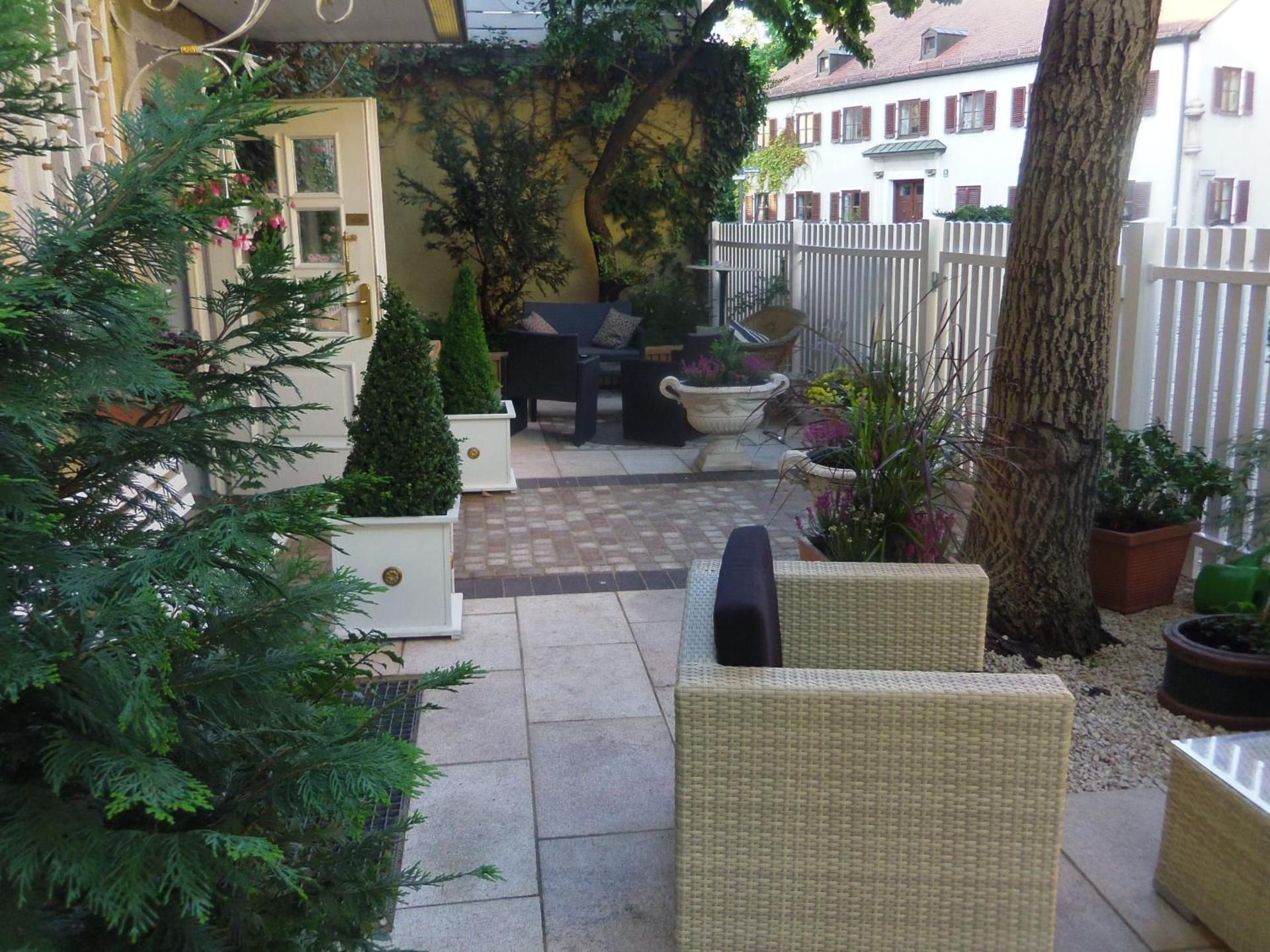 balcony/terrace