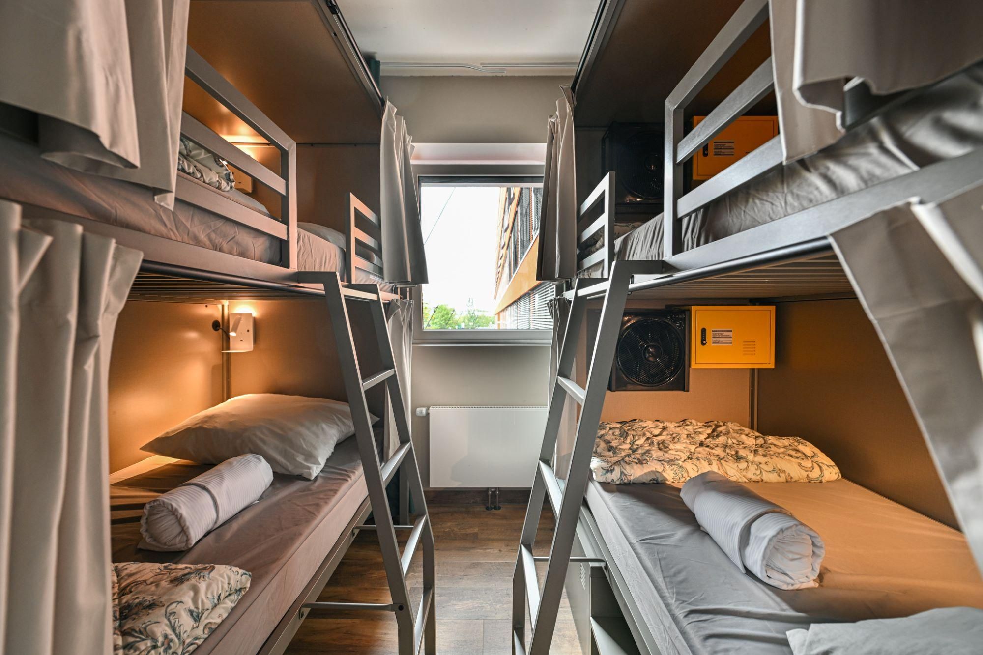 Entire 4-Bed Private Dormitory - Mixed
