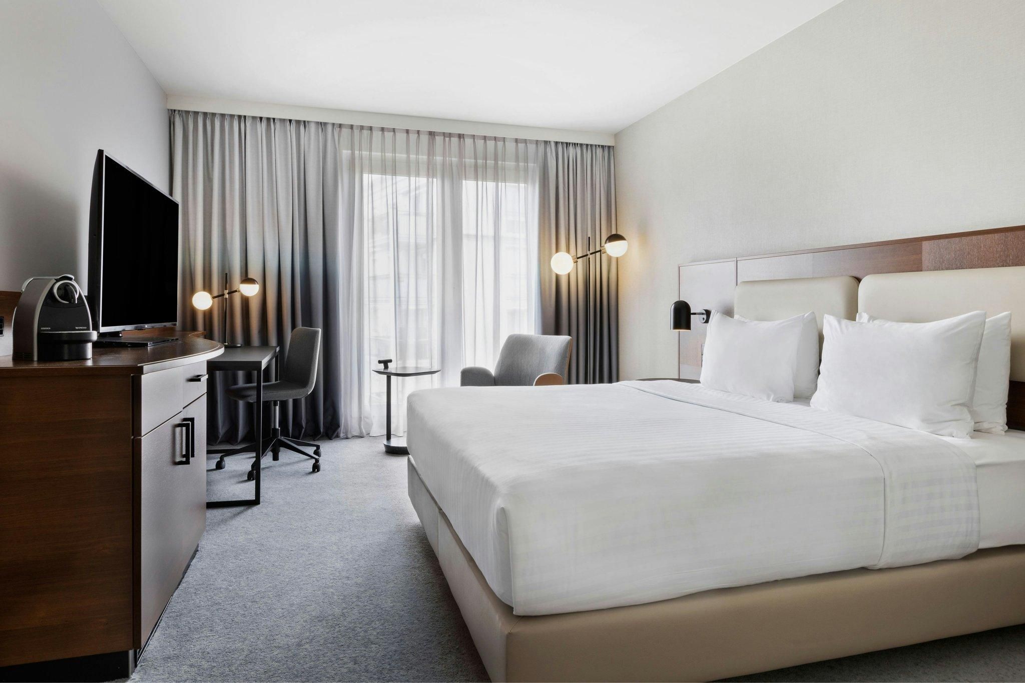 Superior room, Guest room, 1 King, Courtyard view