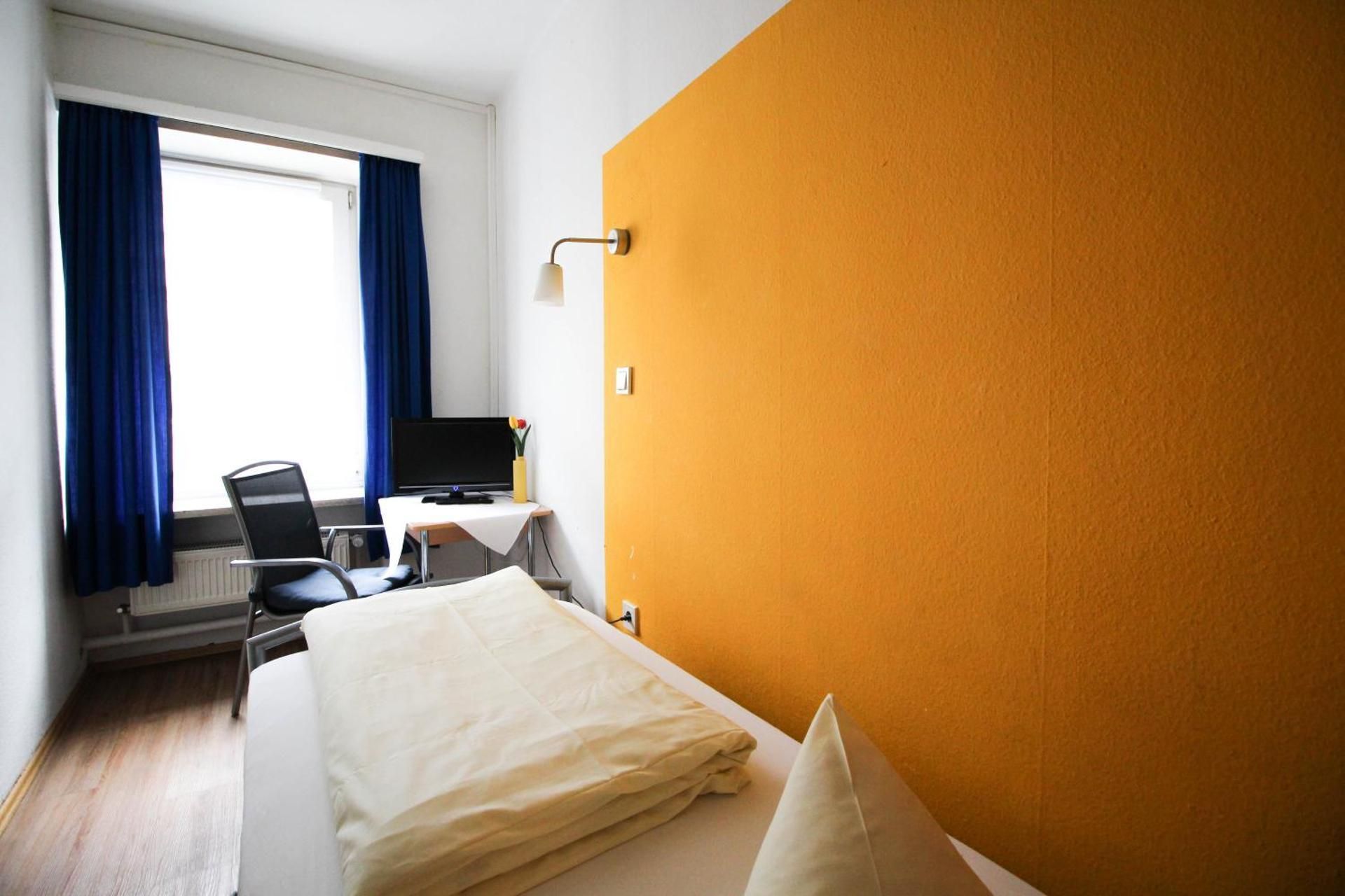 Standard Single Room with Shared Bathroom