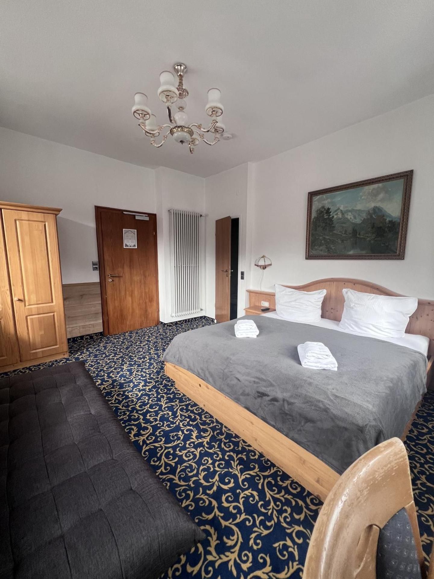 Large Double Room