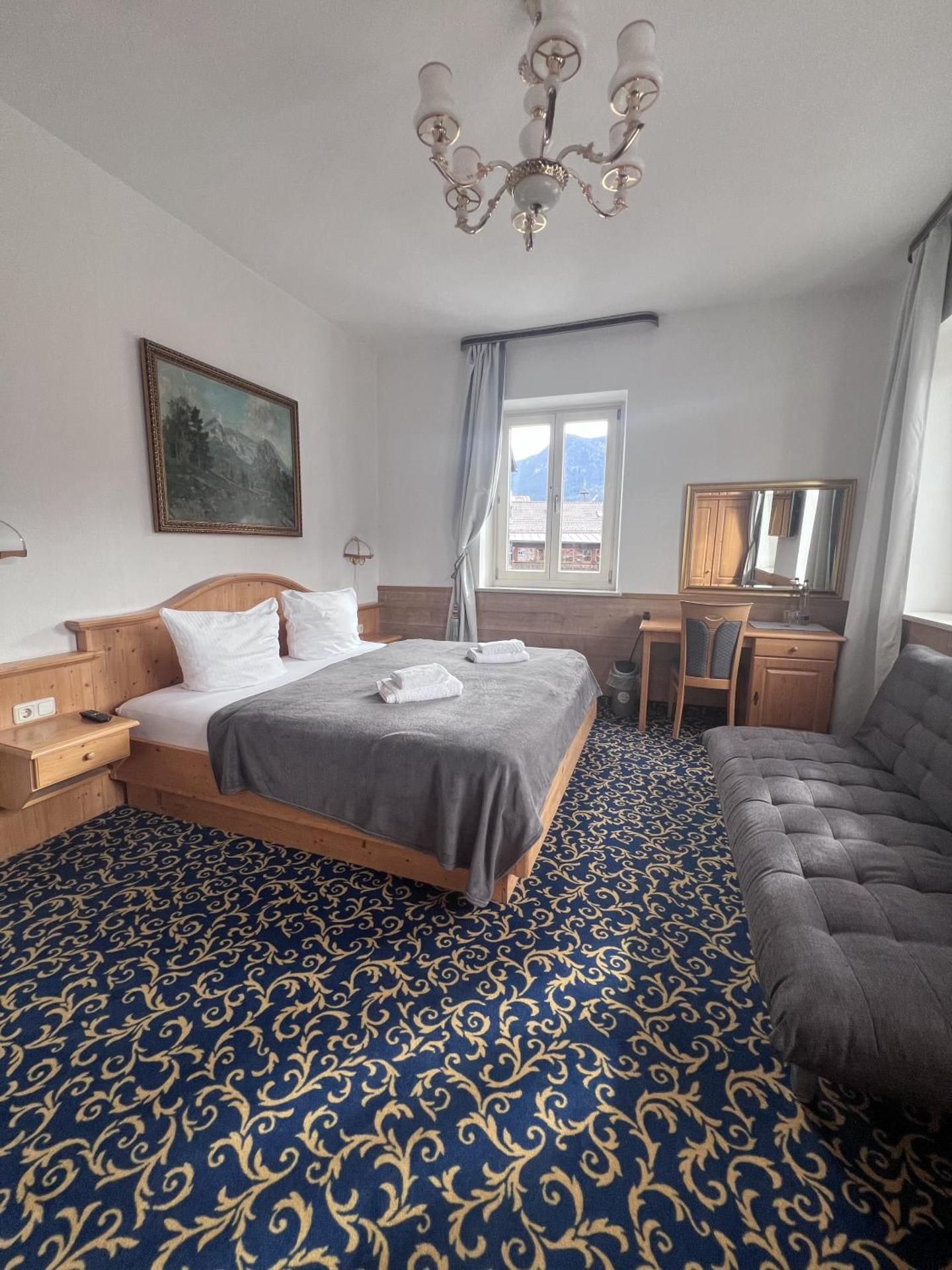 Large Double Room