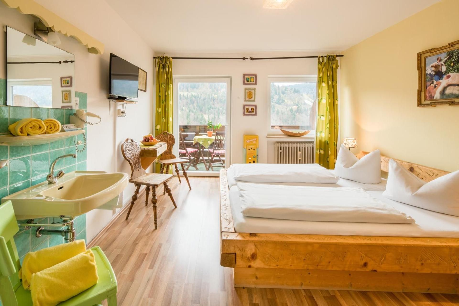Double Room with Shared Bathroom