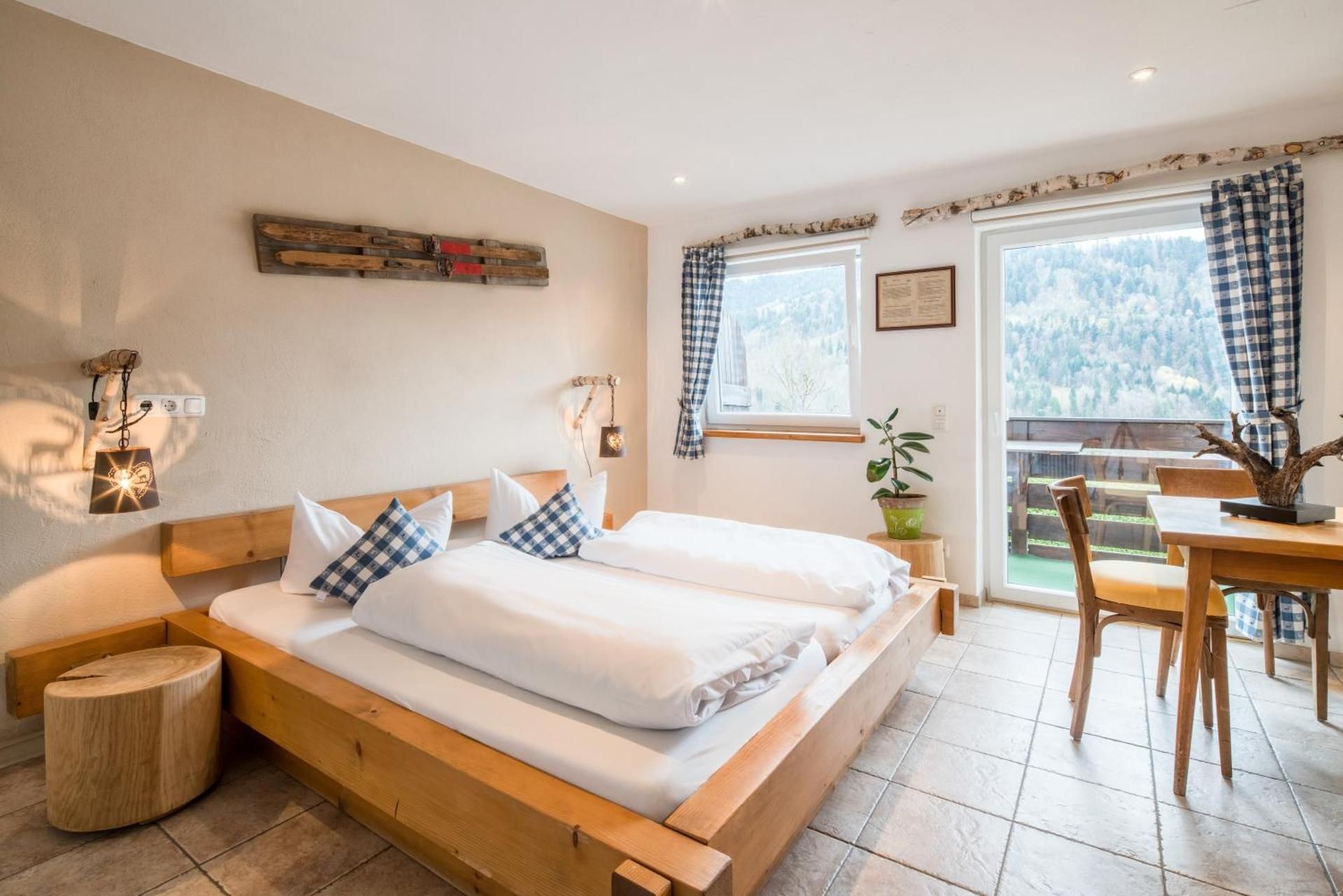Apartment with Garden View