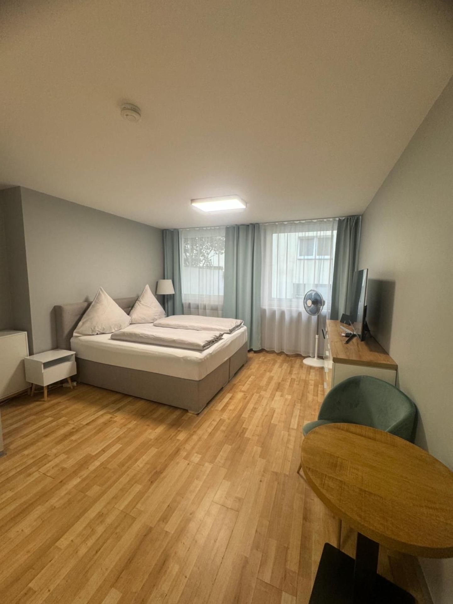 Studio Apartment with One Double Bed