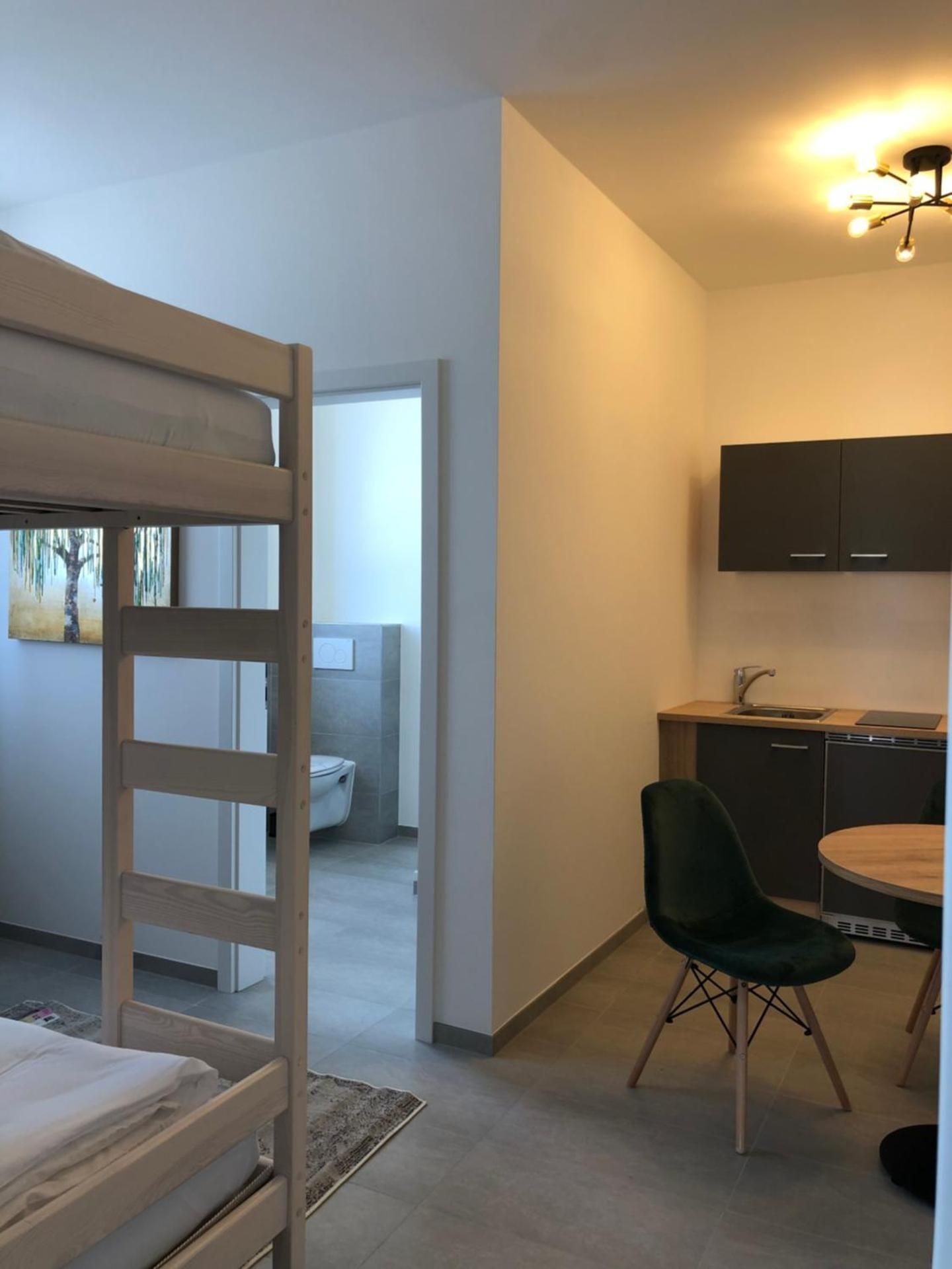 One-Bedroom Apartment