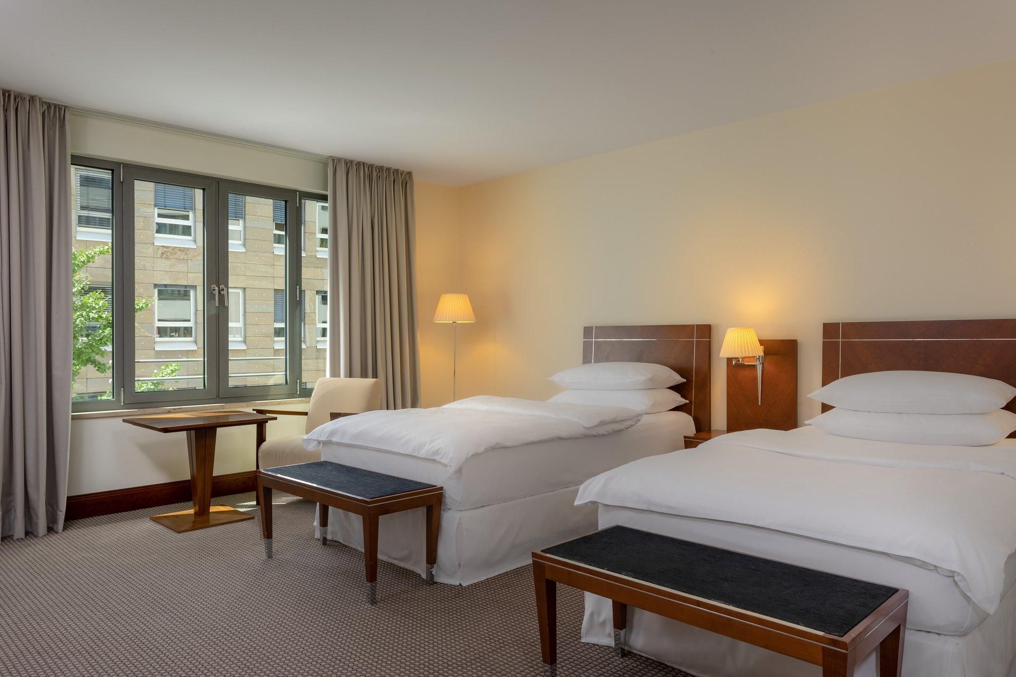 Executive Twin Room, Concierge lounge access, Larger Guest room, 2 Twin, bed 1,20x2,10 m