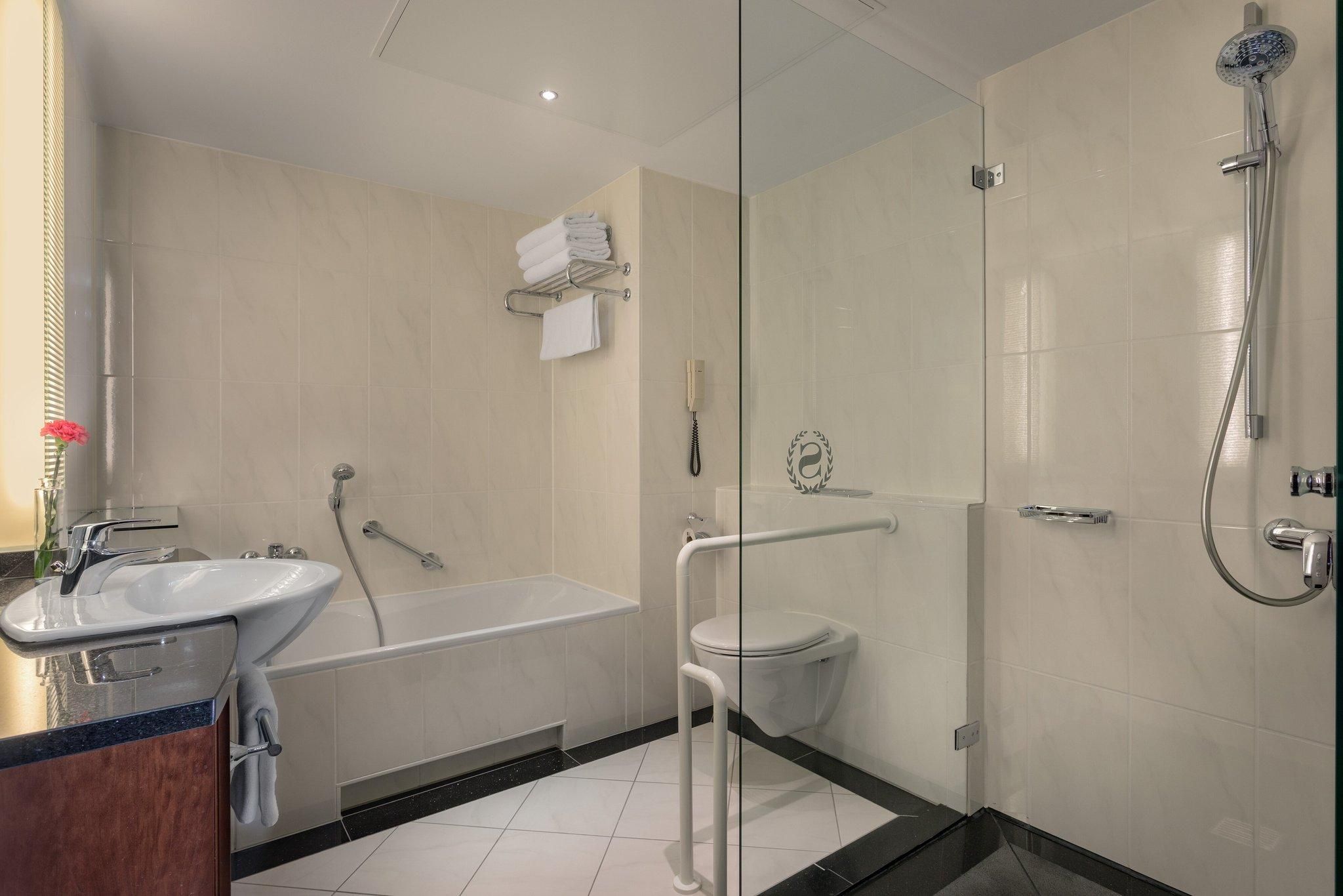 Executive Twin Room, Concierge lounge access, Larger Guest room, 2 Twin, bed 1,20x2,10 m