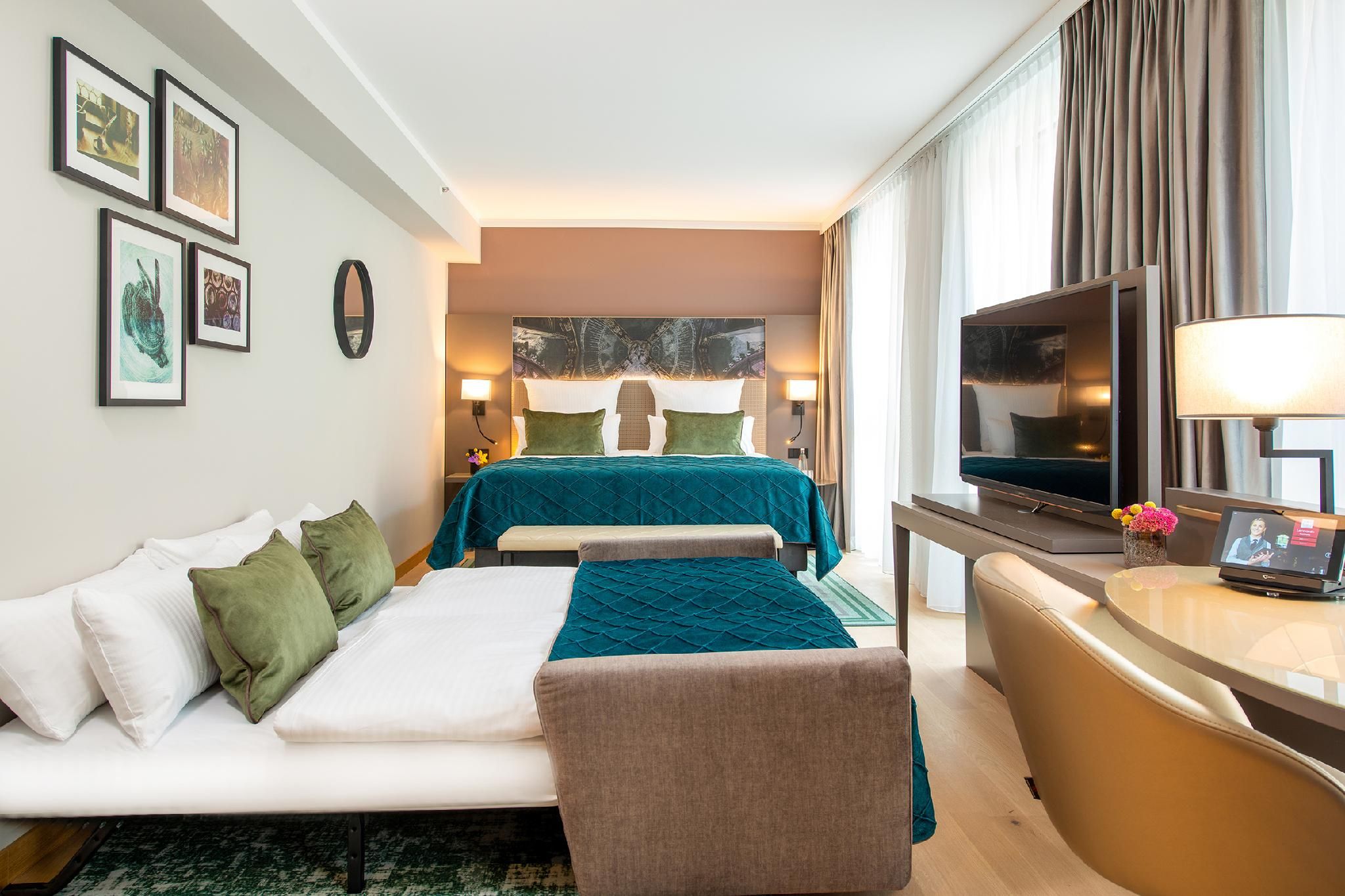 Leonardo Royal Hotel Nuernberg Deluxe Quadruple