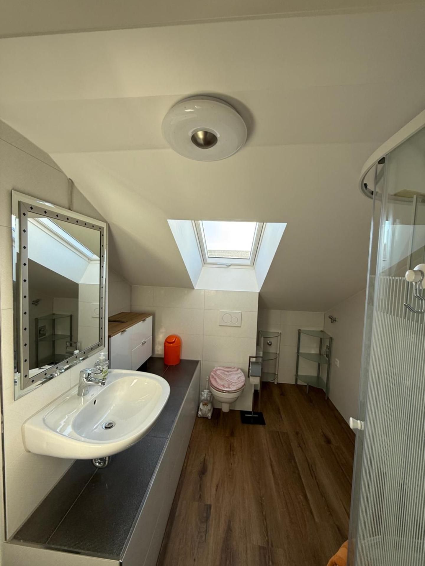 Single Room with Shared Bathroom