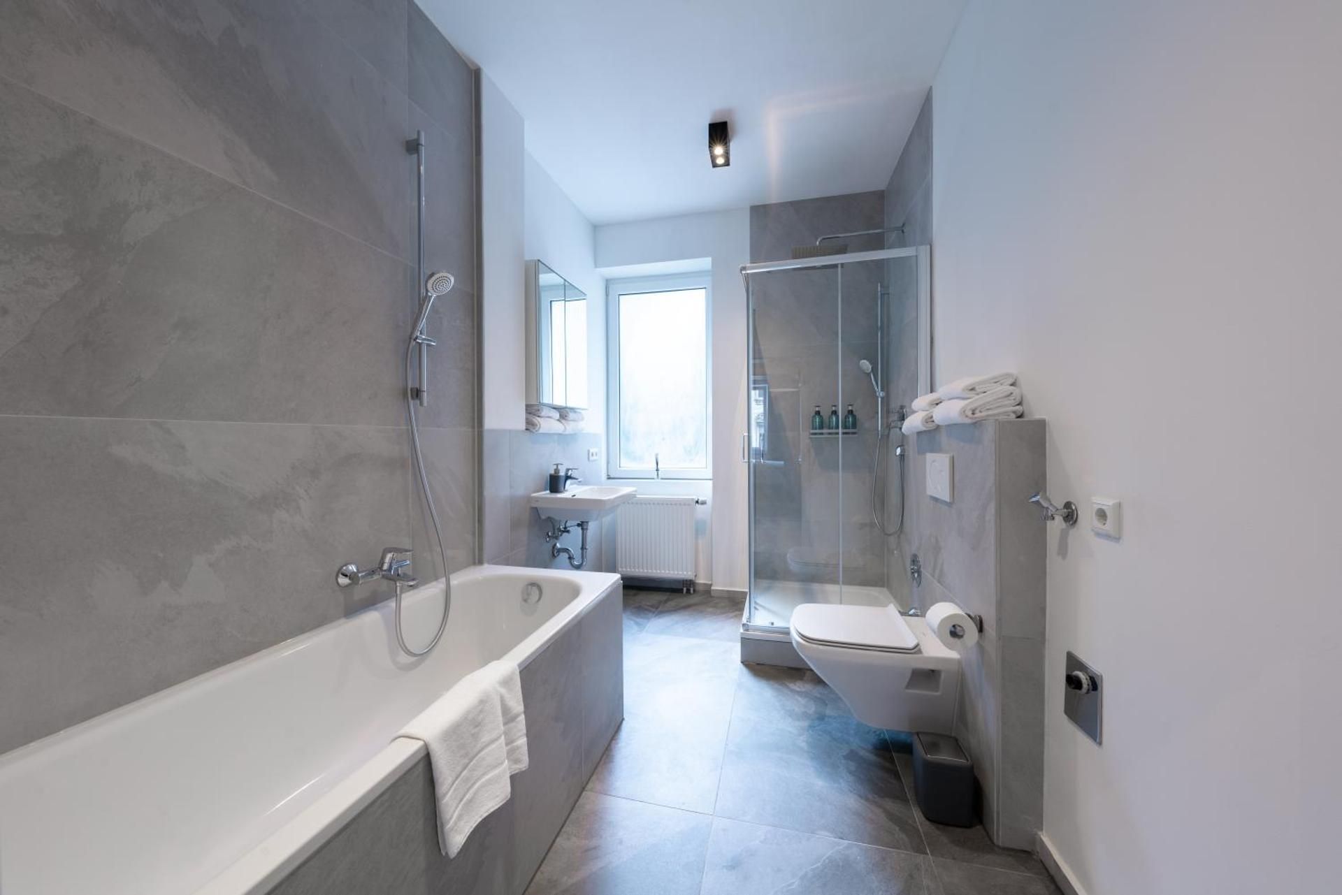 Deluxe Suite Apartment with 2 Bedrooms - Nützelstraße 14