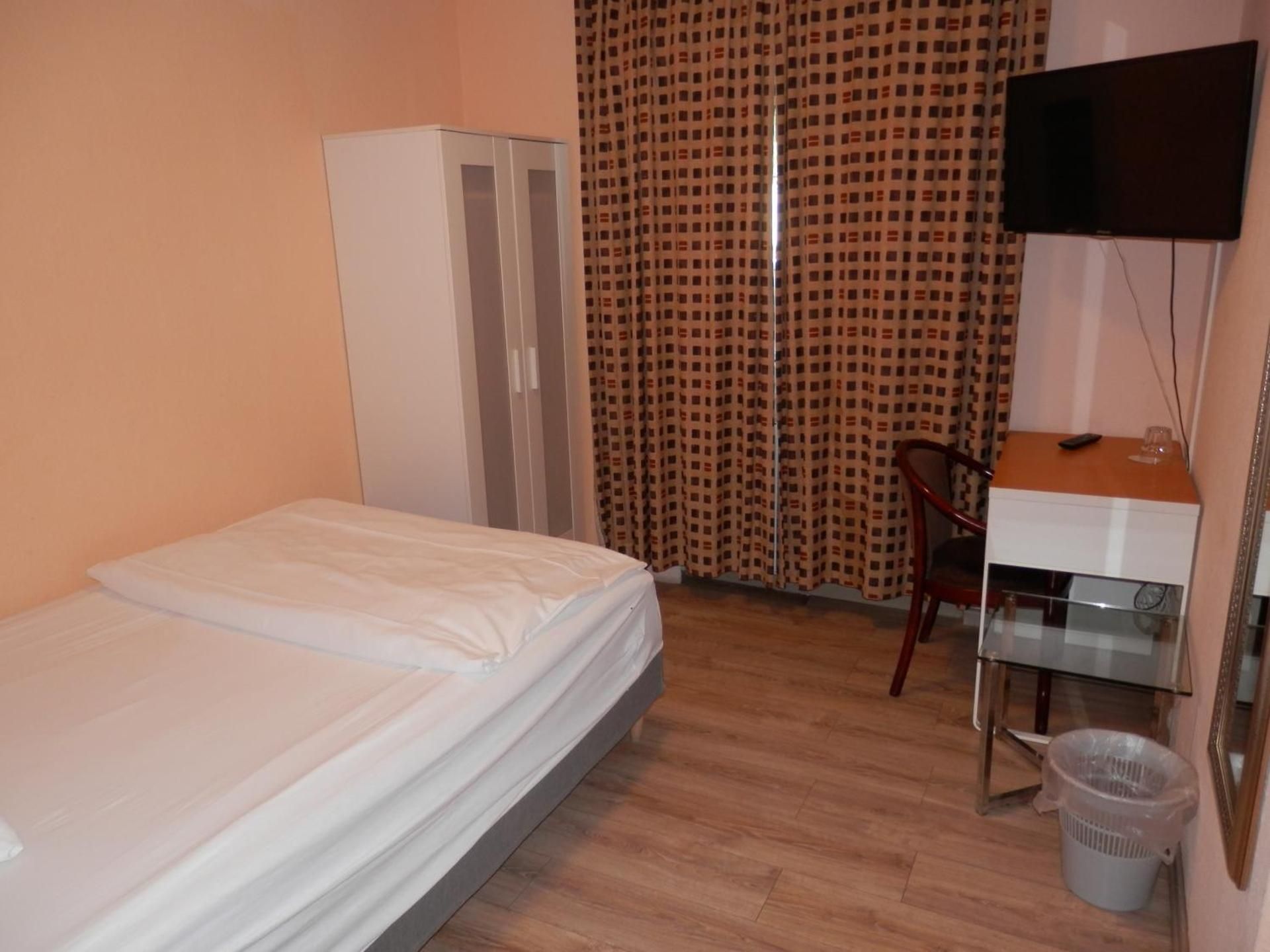 Deluxe Single Room