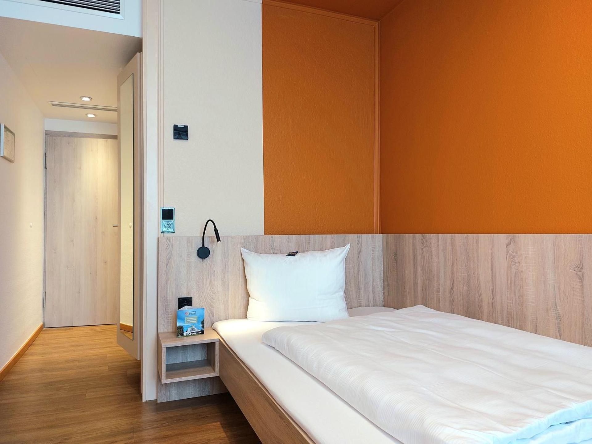 Deluxe Single Room