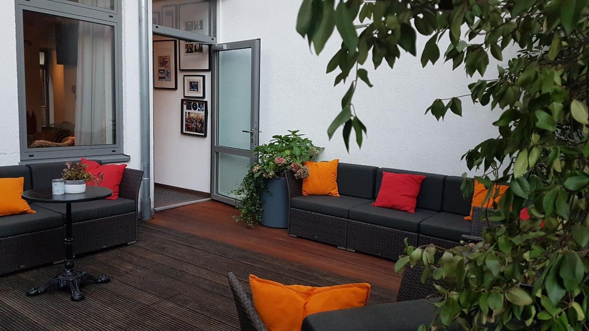 shared lounge/tv area