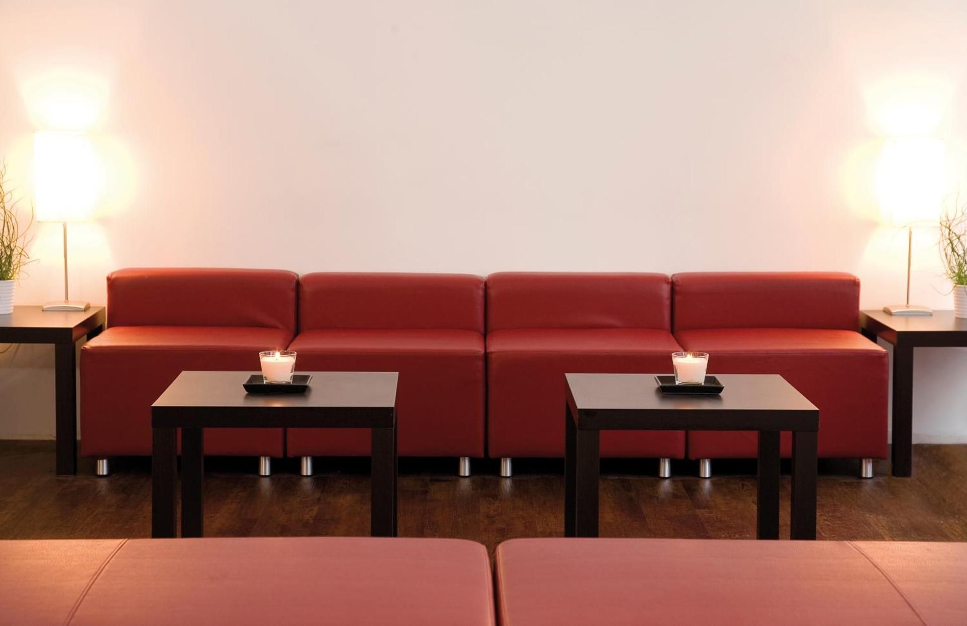 shared lounge/tv area