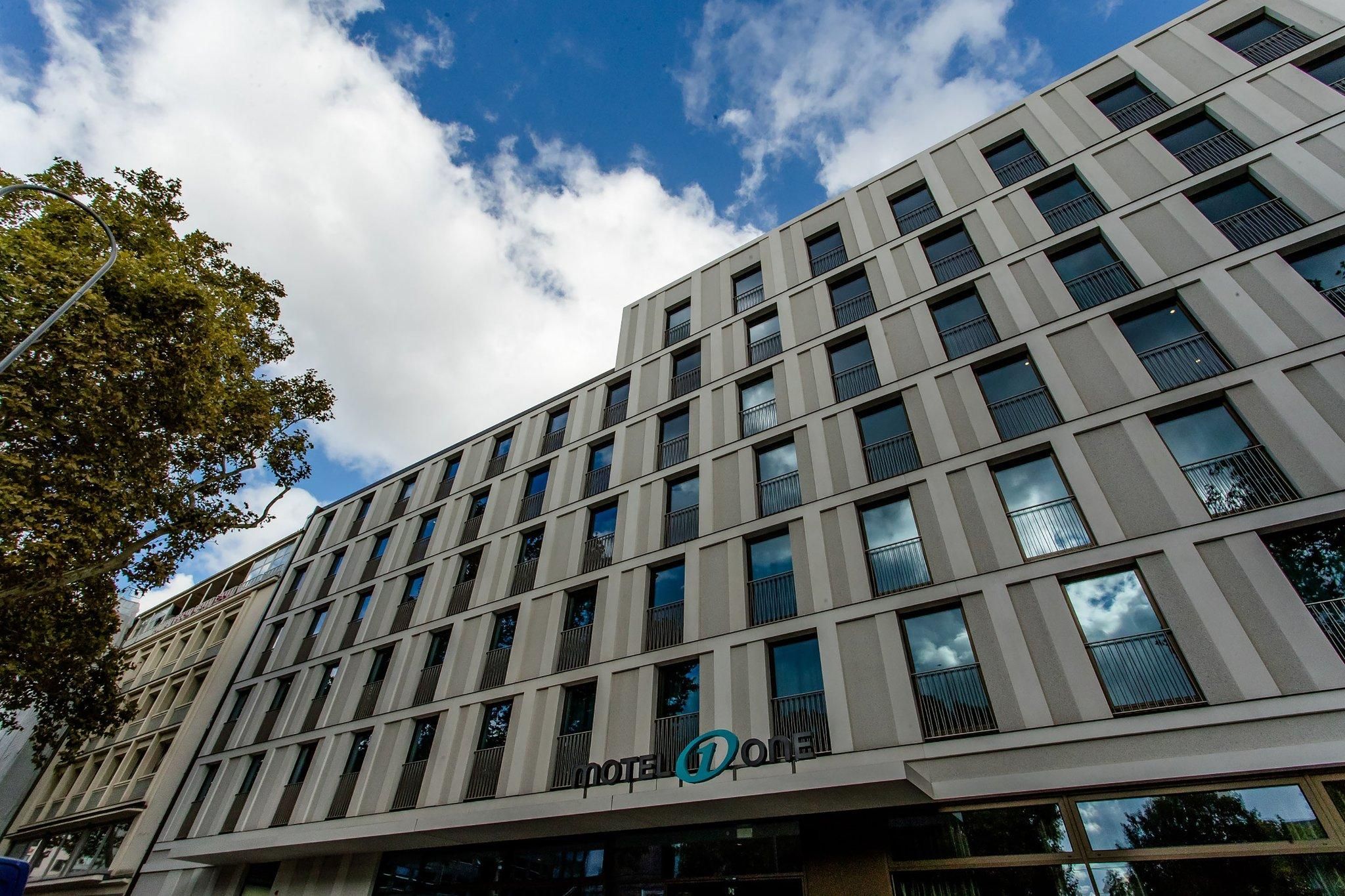 Motel One Koln-Neumarkt