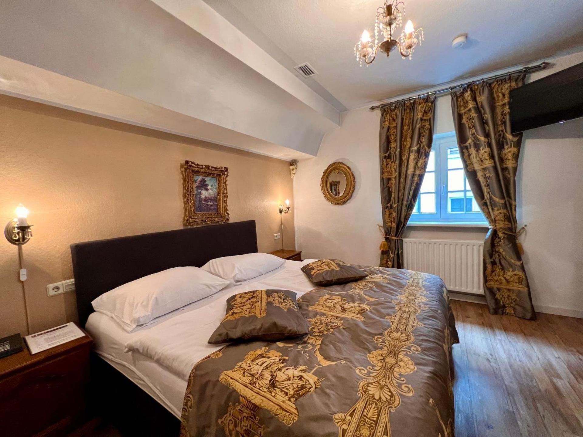 Hayk Altstadthotel & Appartements Small Double Room