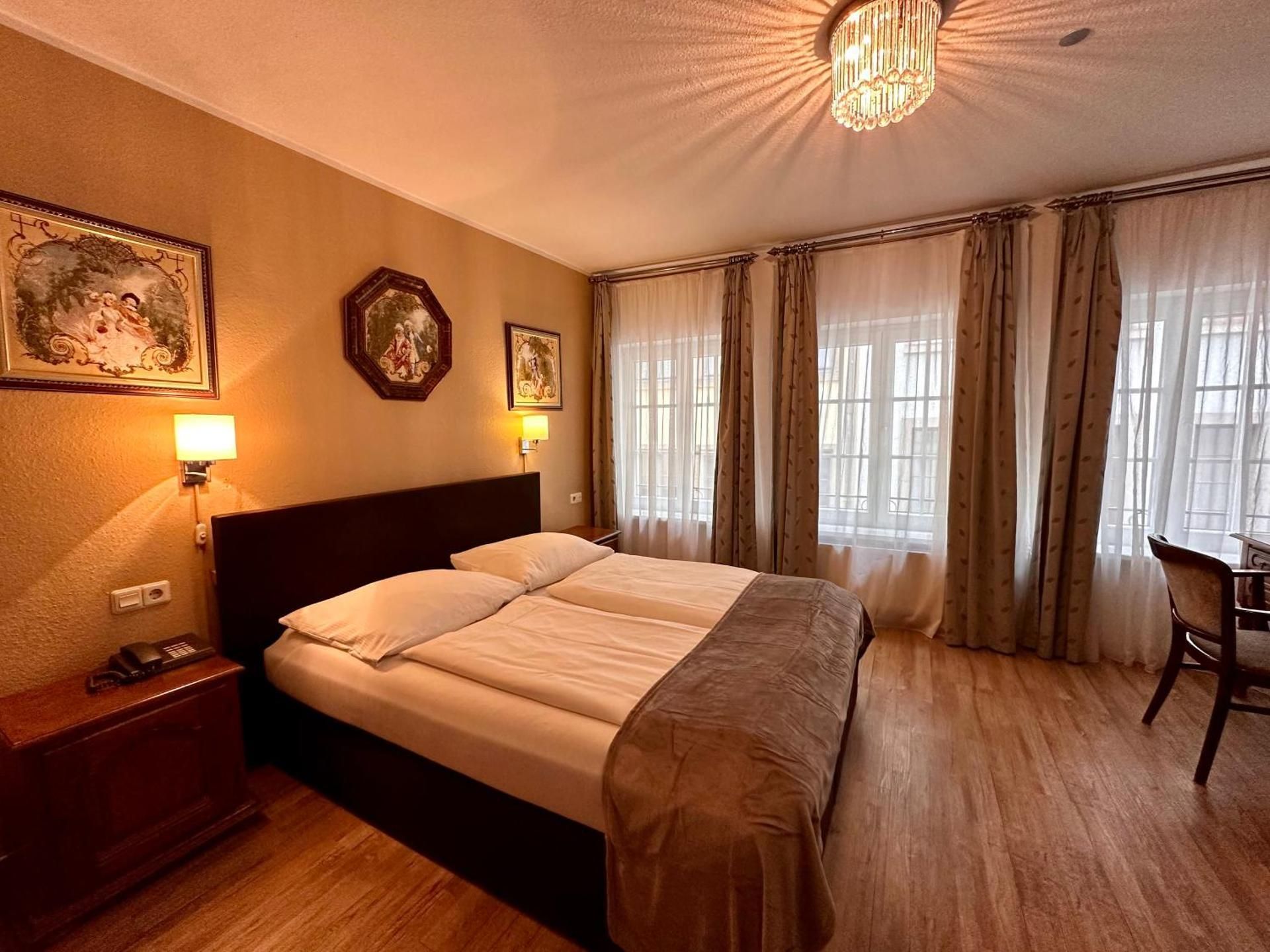 Standard King Room