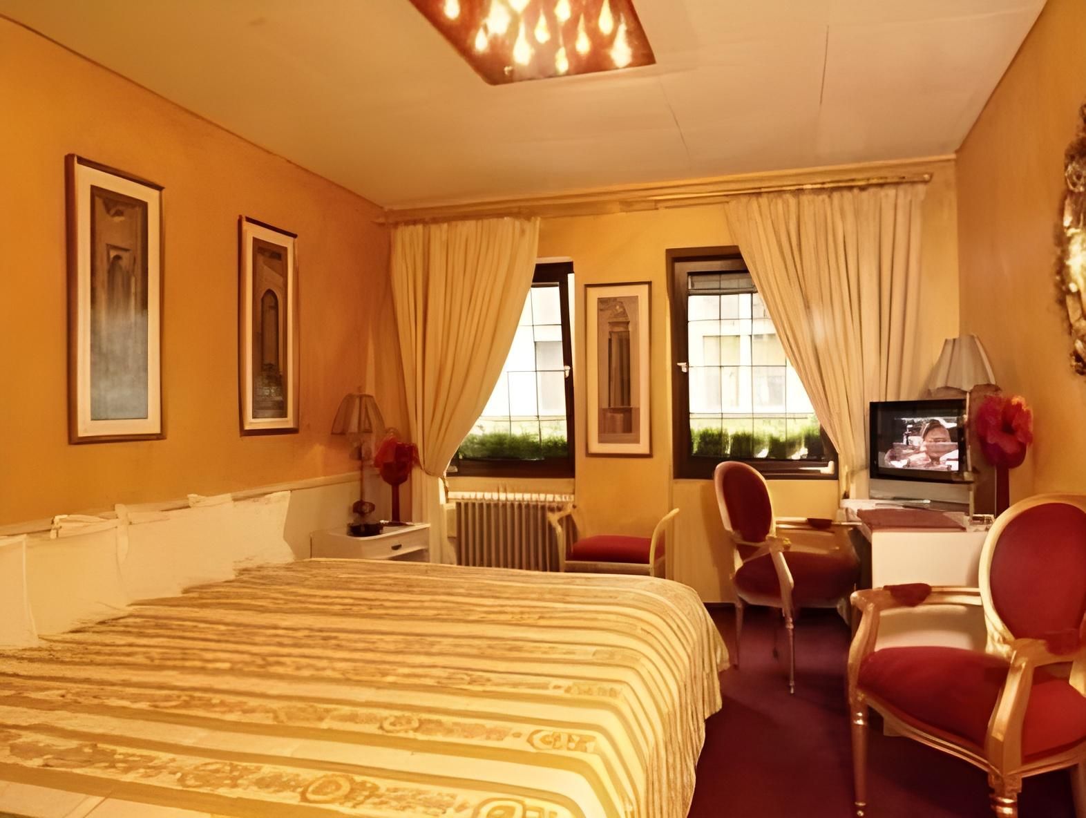 Single Room with Bathroom