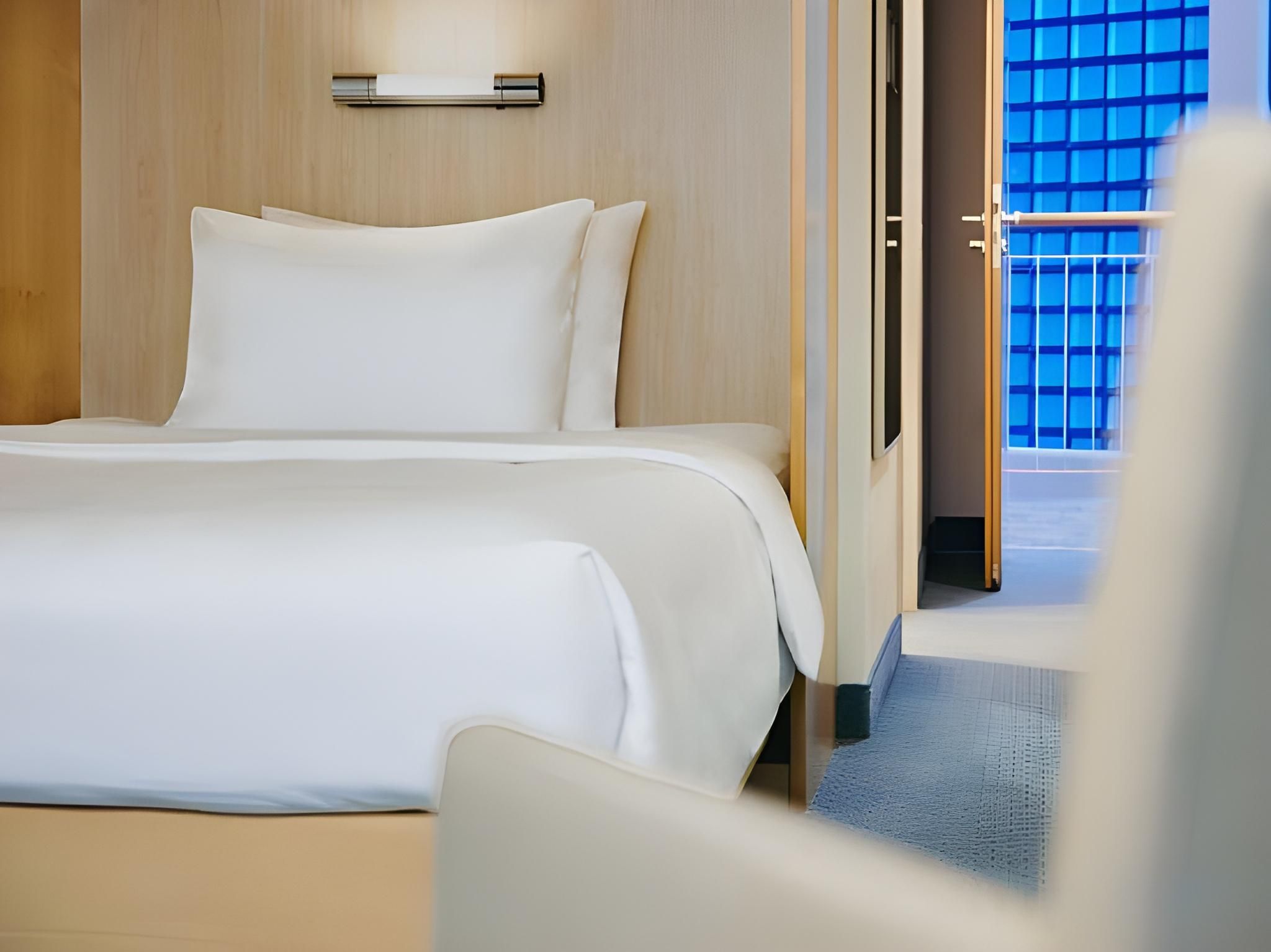 1 Double Bed