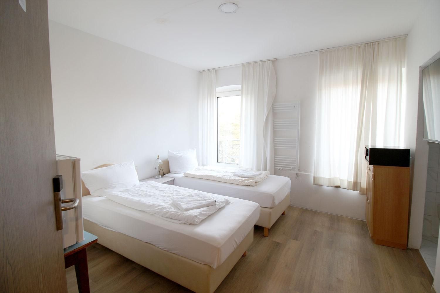 Double or Twin Room with Bathroom