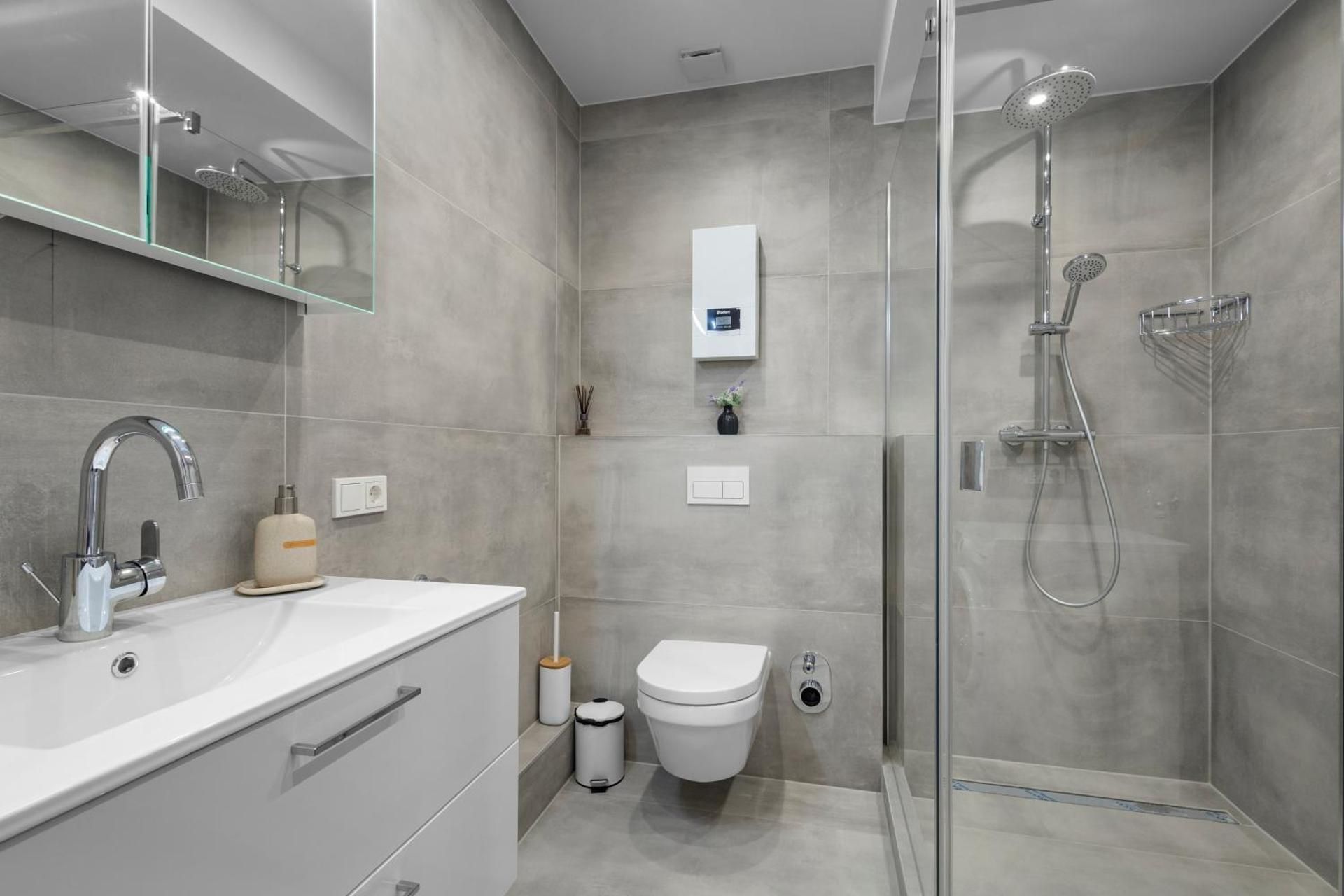 Two-Bedroom Deluxe Apartment with Balcony