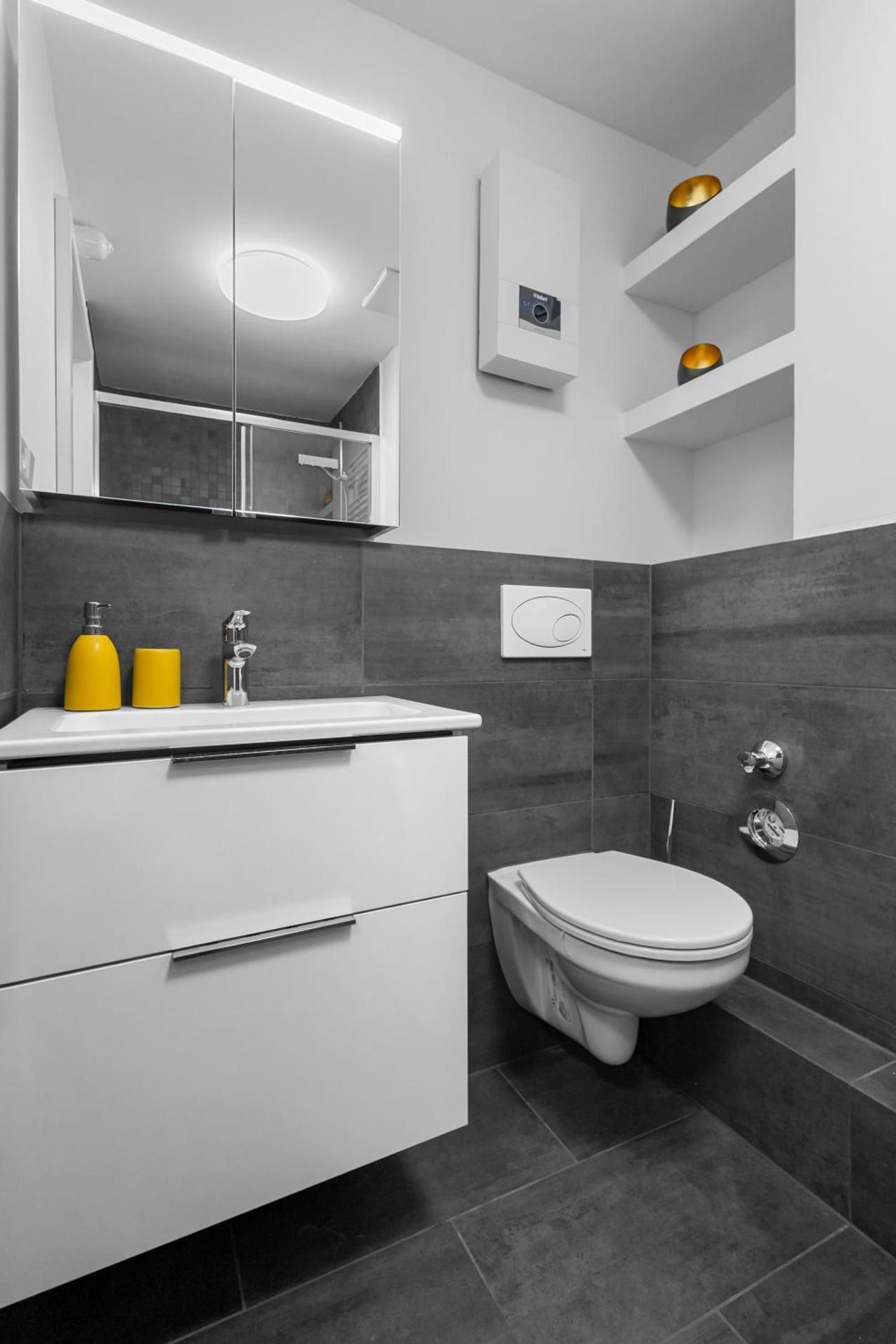 Superior One-Bedroom Apartment with Balcony