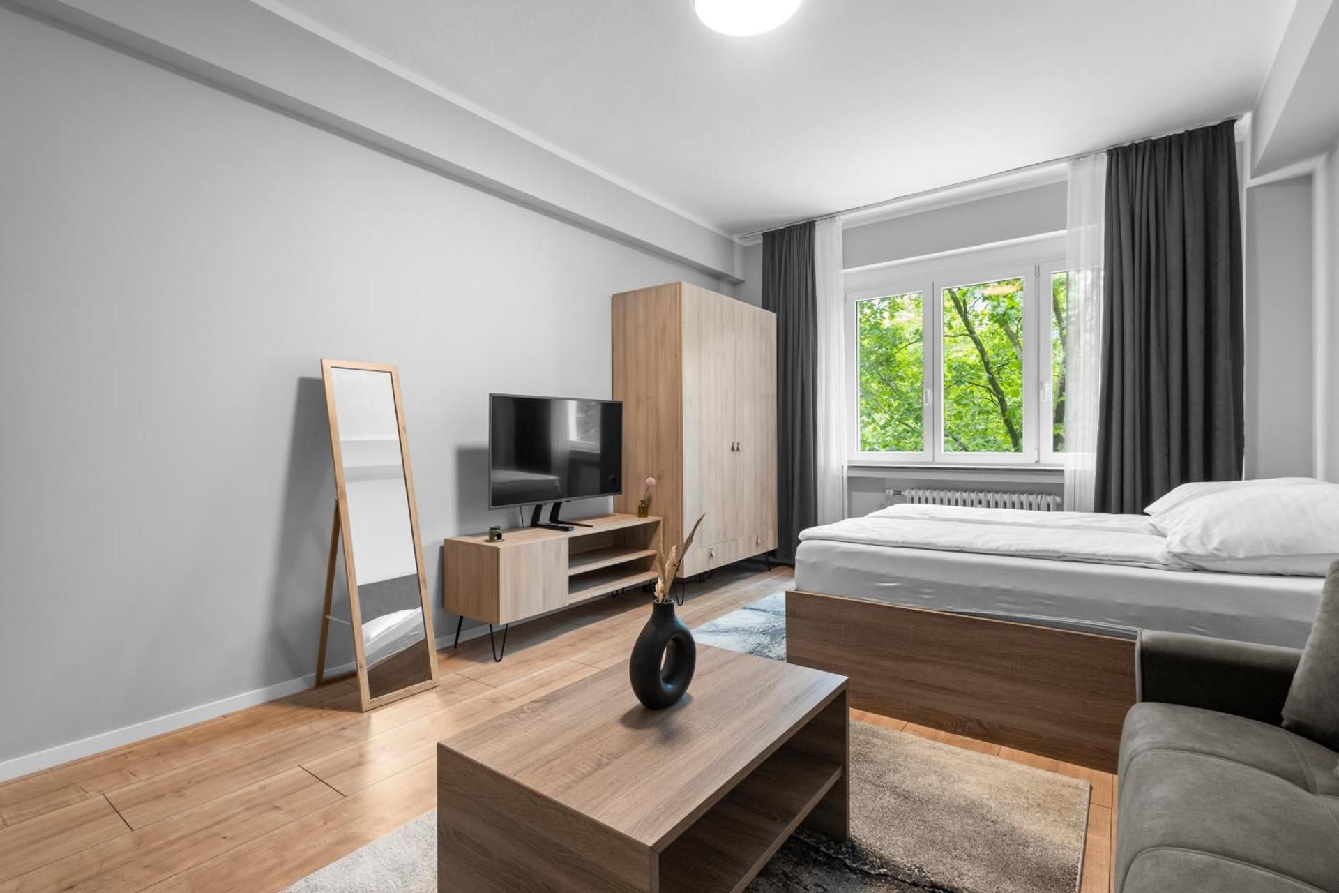 Four-Bedroom Deluxe Apartment
