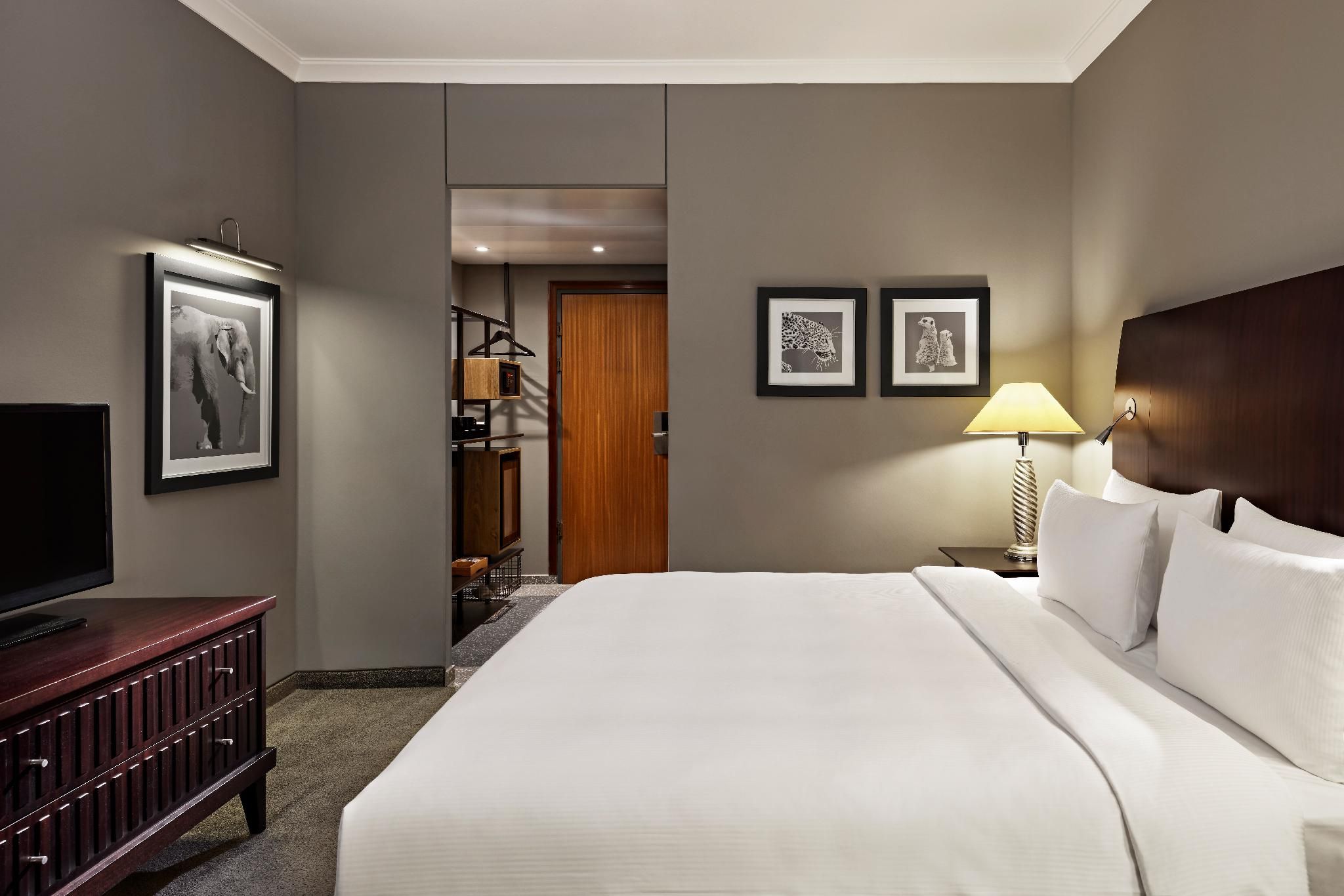 Lindner Hotel Cologne City Plaza 1 King Bed 