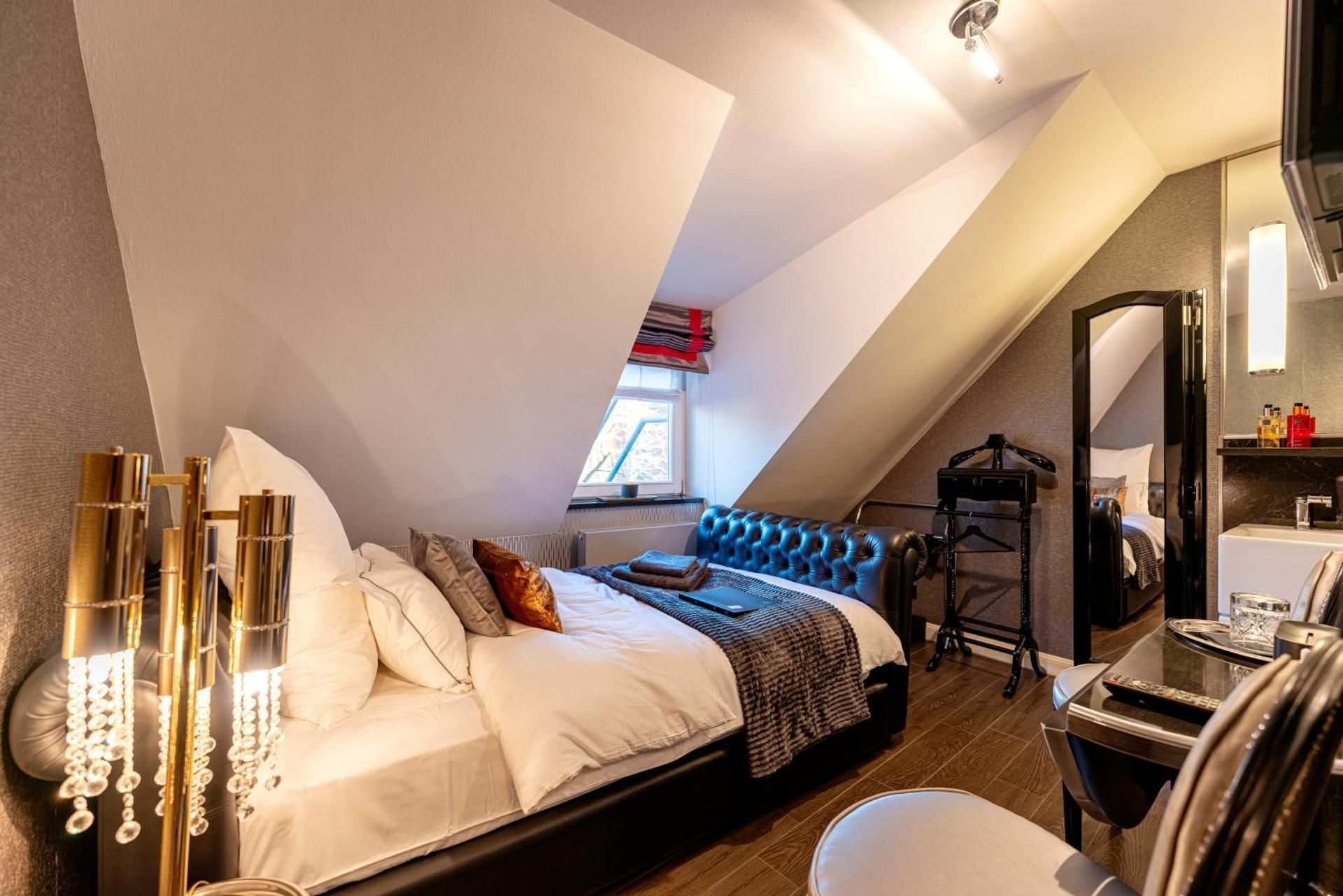 Deluxe Single Room