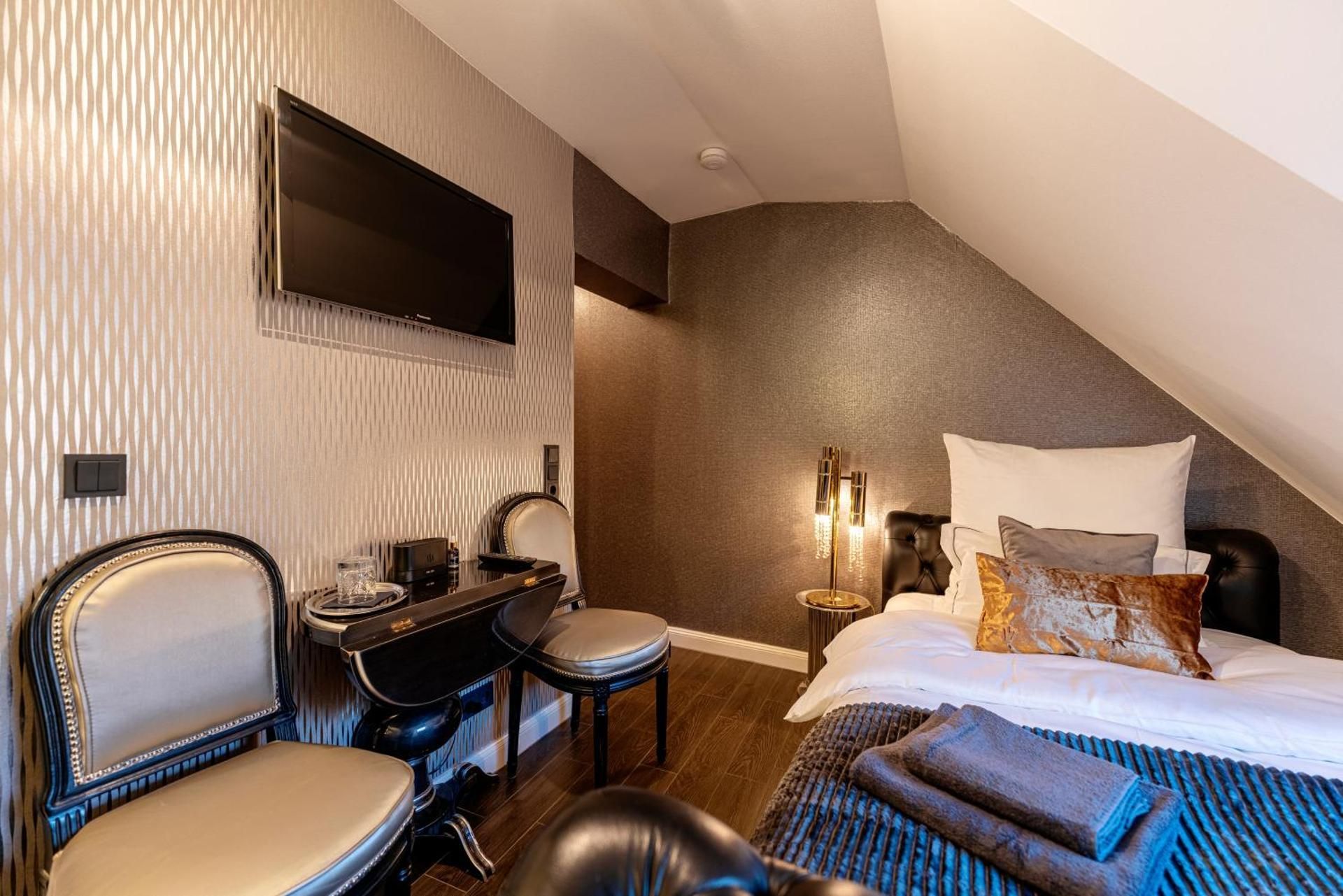 Deluxe Single Room