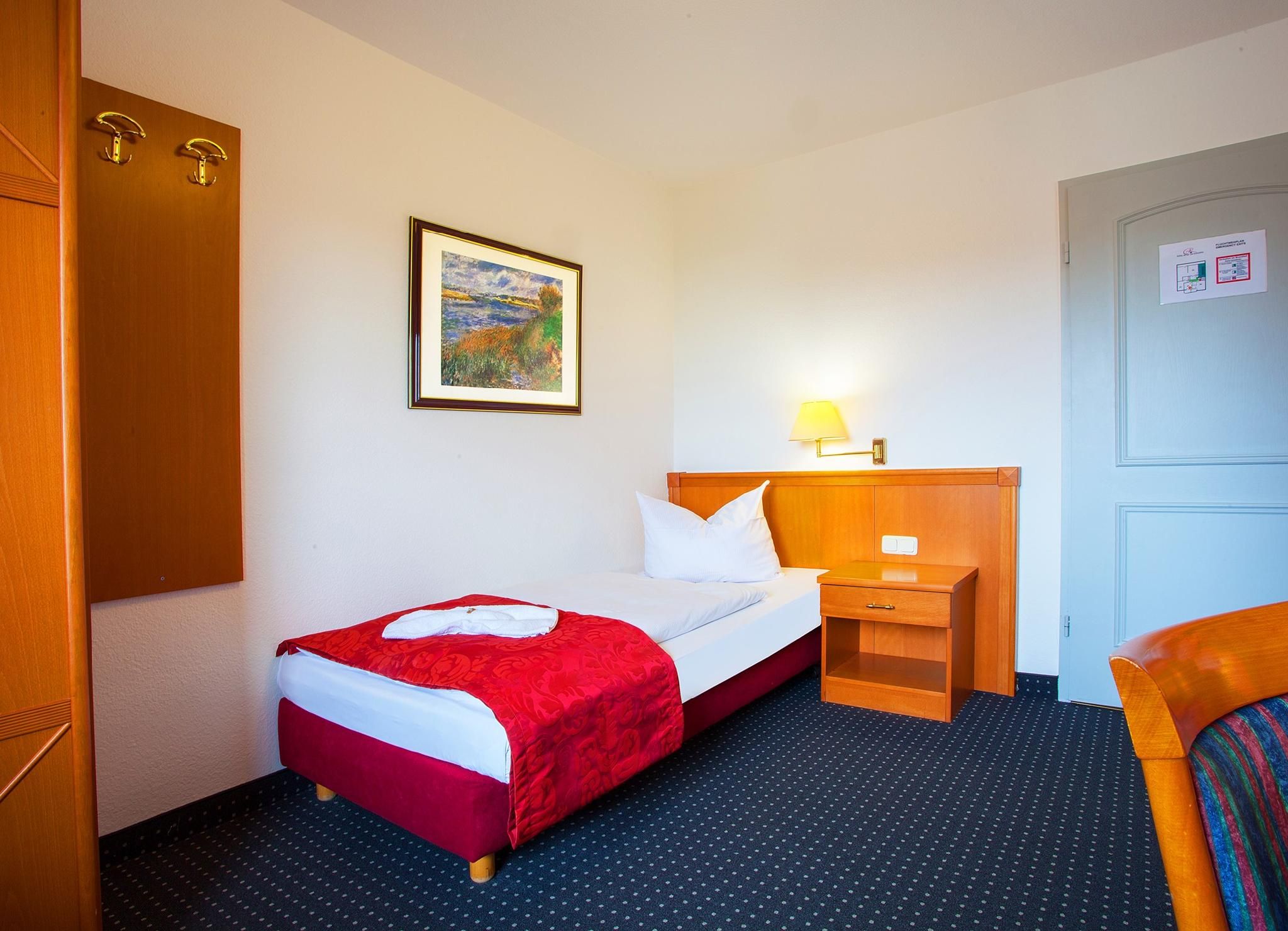 Centro Hotel Royal Single Room 2