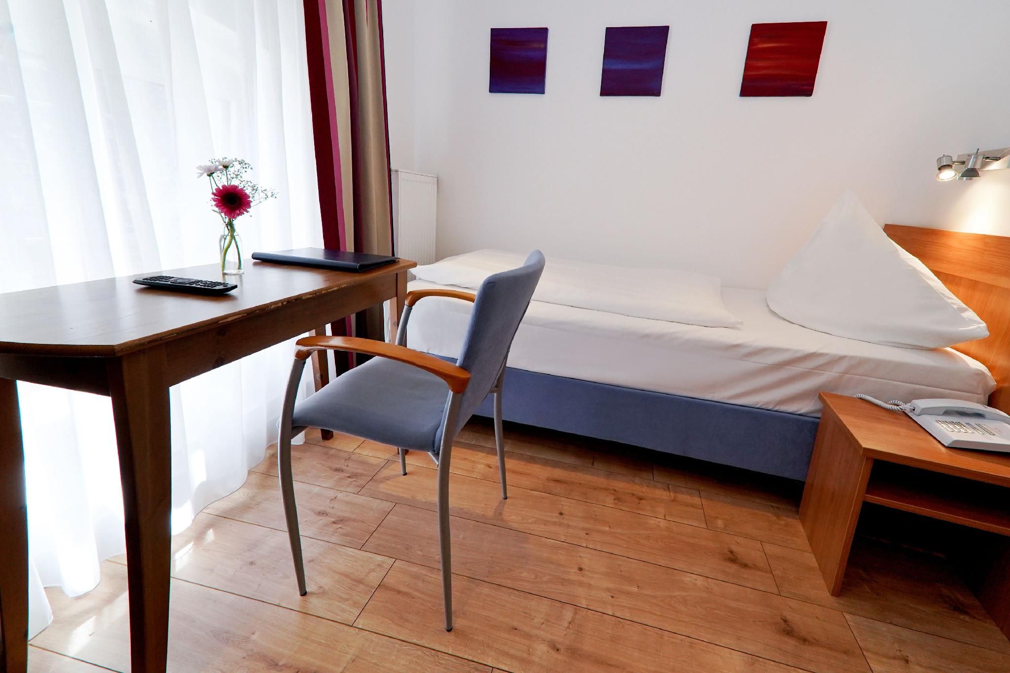 Hotel im Kupferkessel Single Room with Shared Bathroom